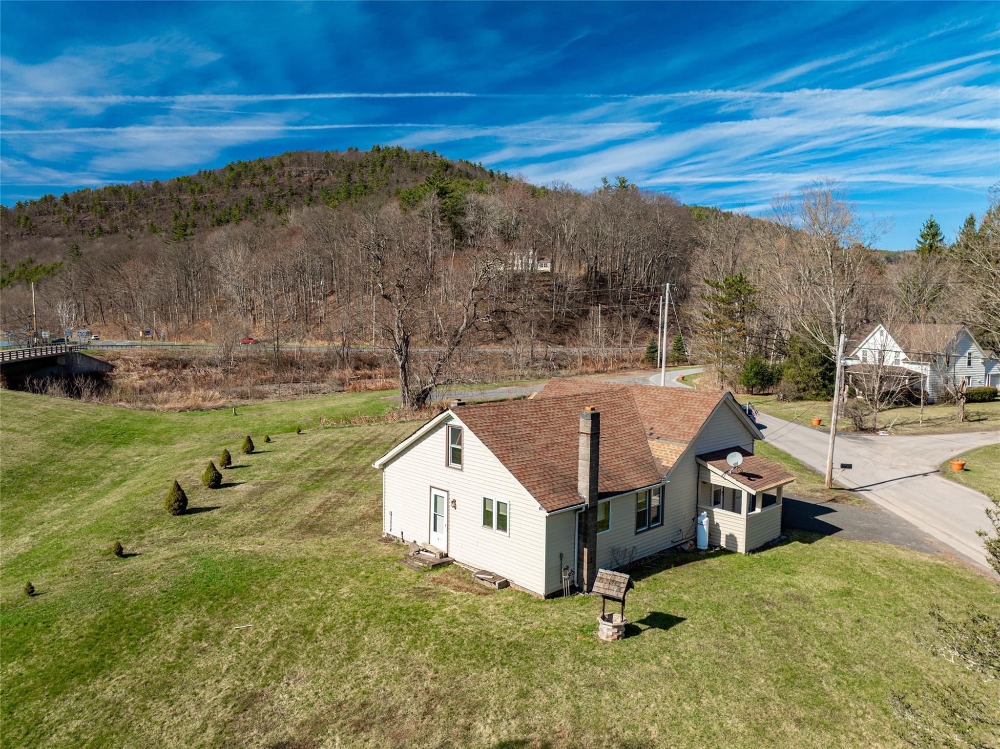 8 Conine Rd Property Photo