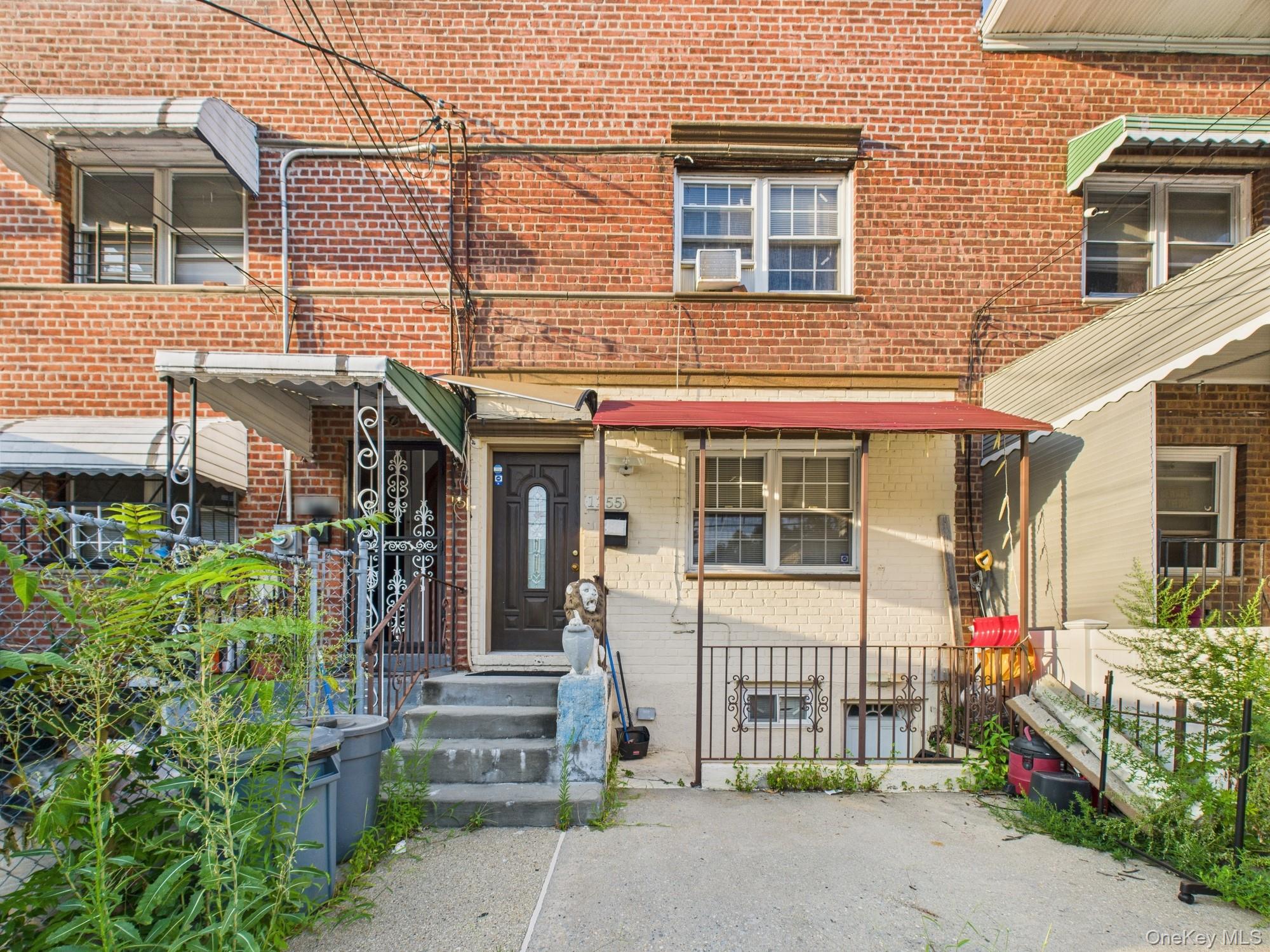 1255 E 223rd Street Property Photo 1