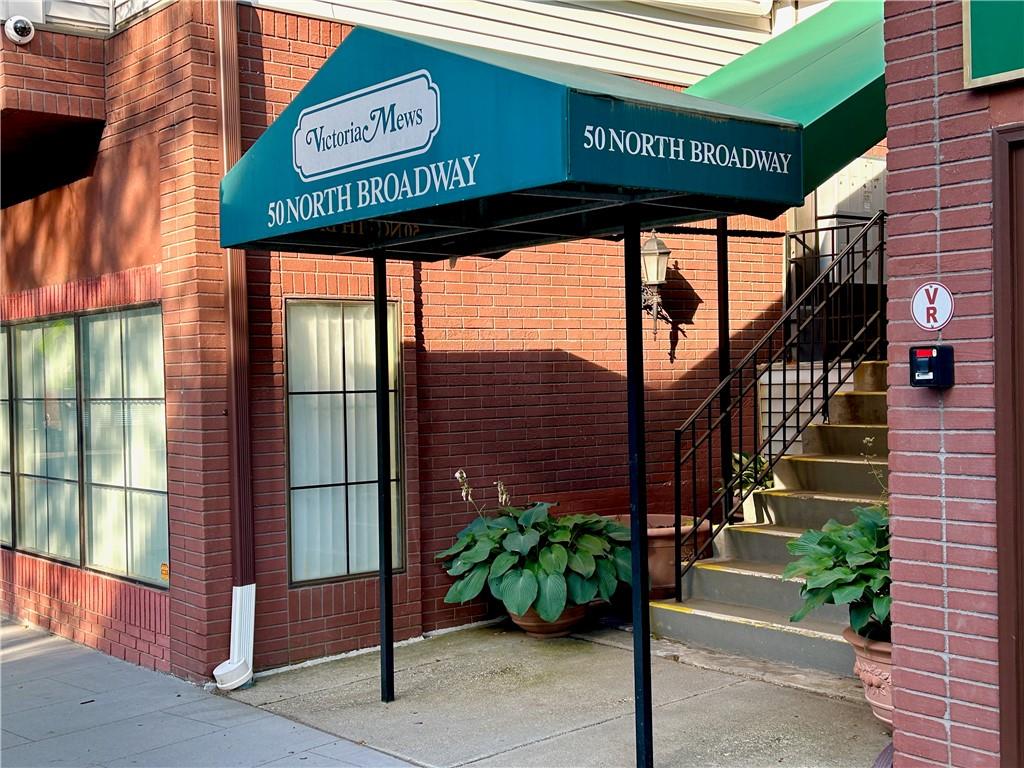 50 N Broadway Property Photo