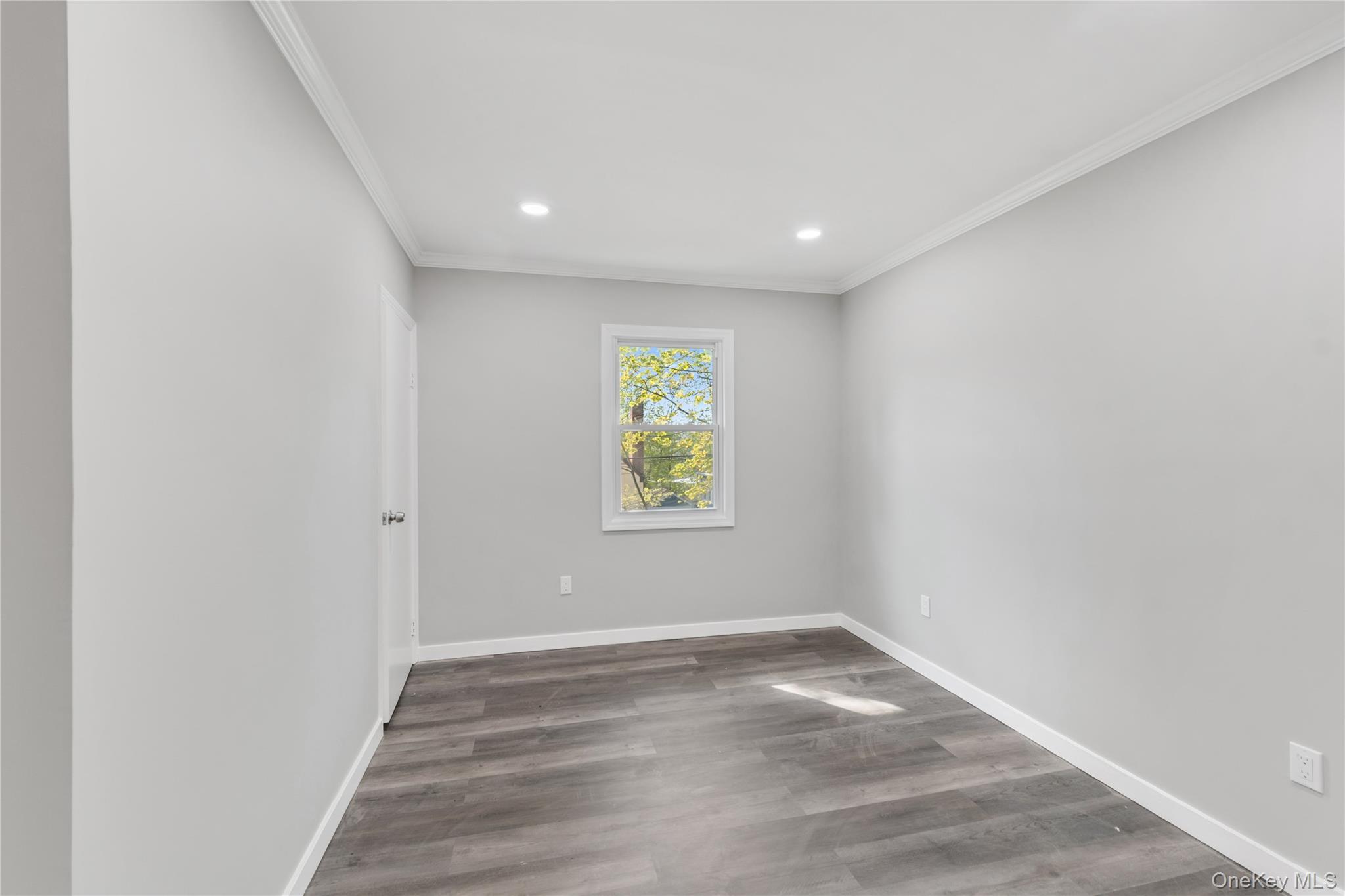 84 Courter Avenue Property Photo 17