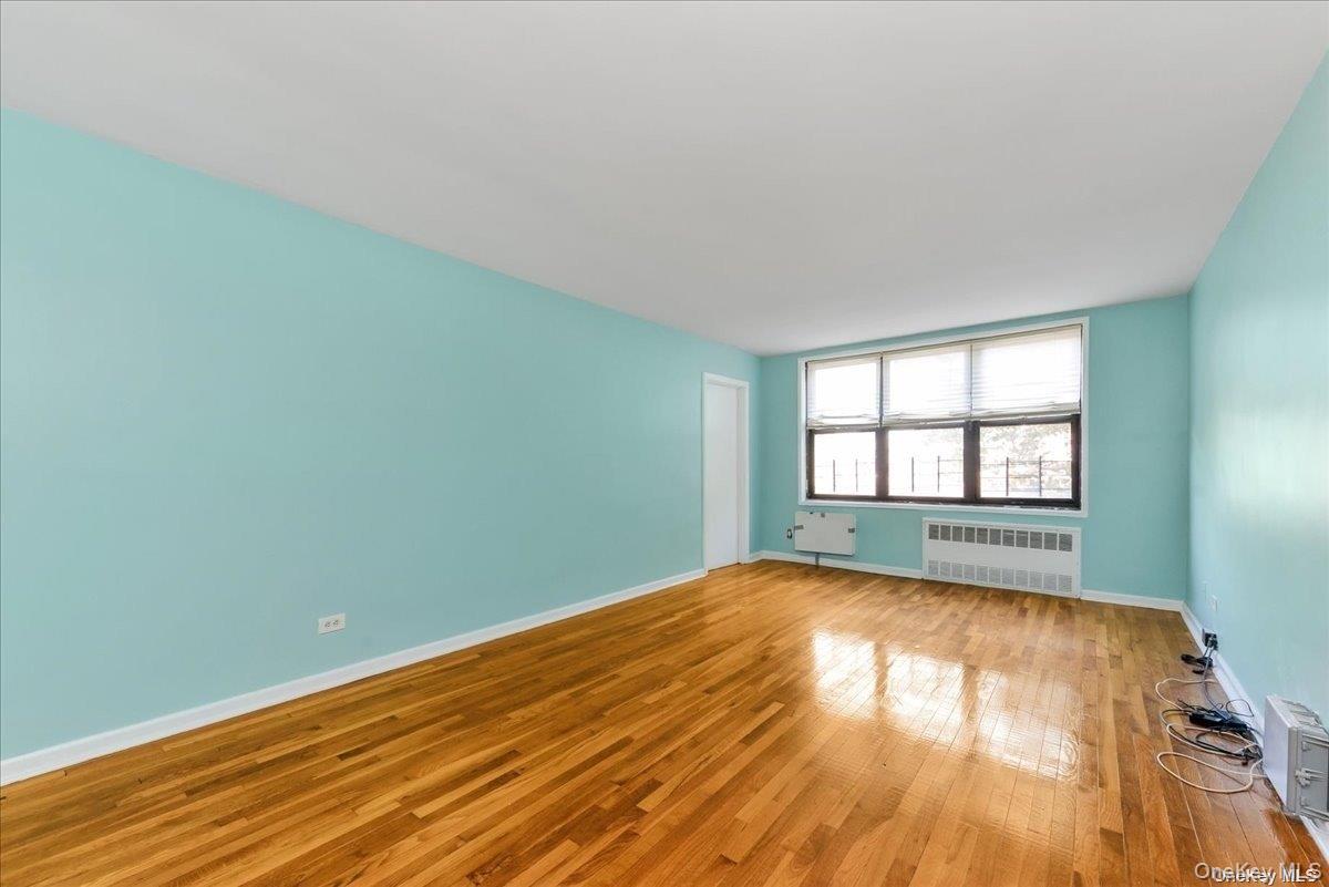 1165 E 54th Street 3k Property Photo 4