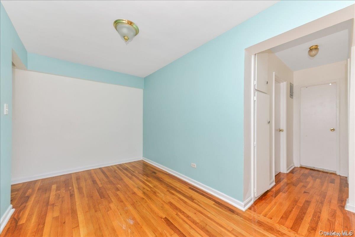 1165 E 54th Street 3k Property Photo 8