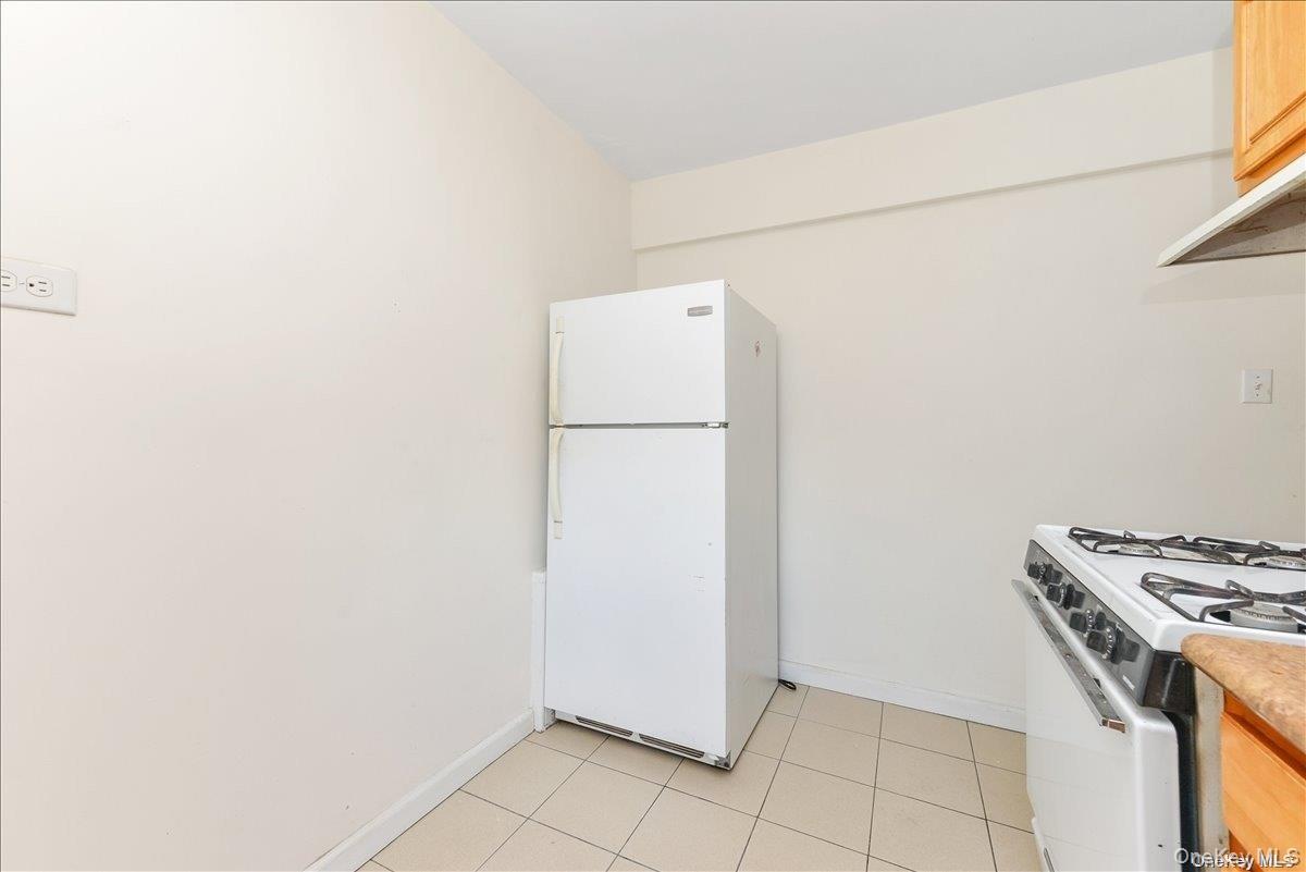 1165 E 54th Street 3k Property Photo 11