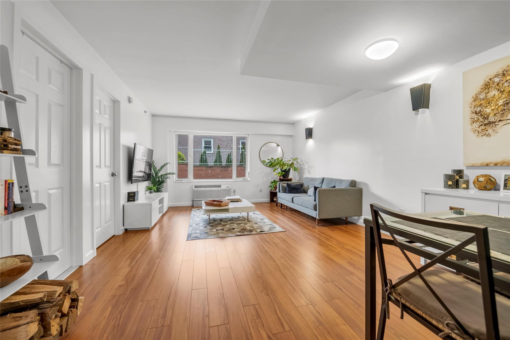 65-06 Grand Central Parkway 1c Property Photo 4