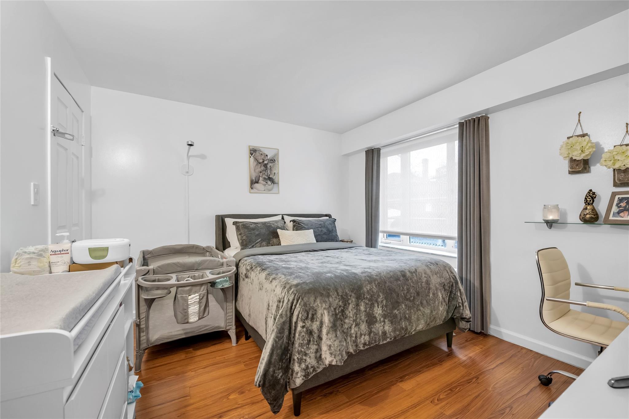 65-06 Grand Central Parkway 1c Property Photo 5