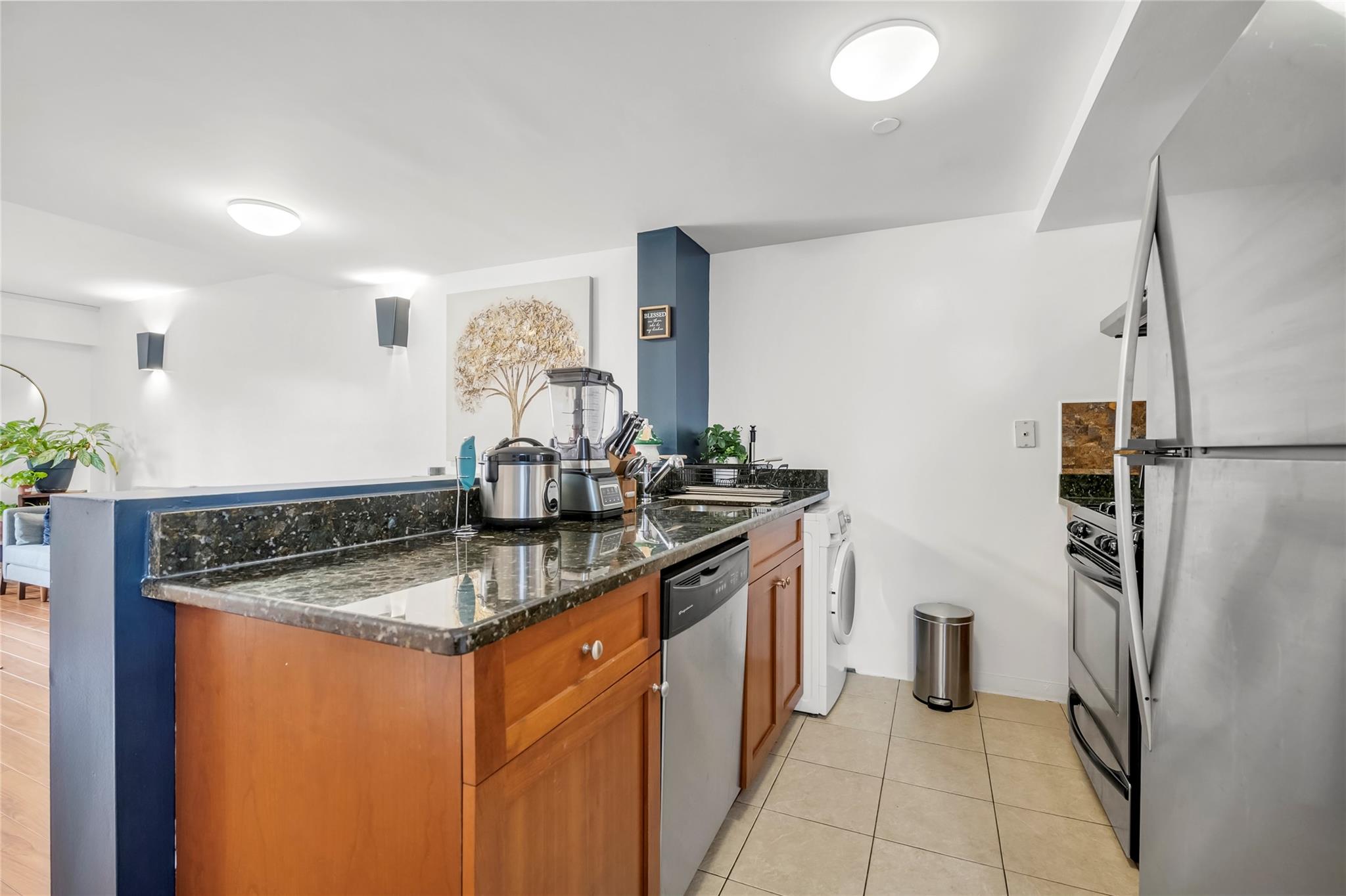 65-06 Grand Central Parkway 1c Property Photo 6