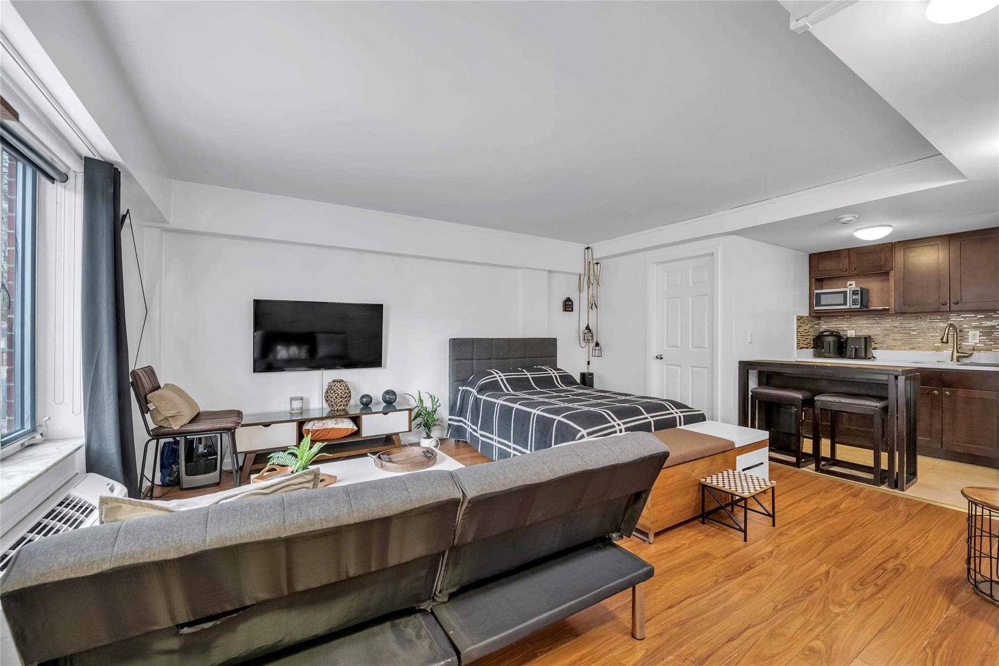65-06 Grand Central Parkway 1c Property Photo 10