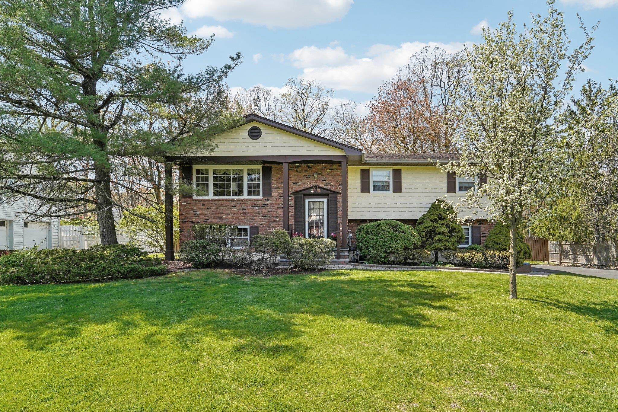 24 Glen Drive Property Photo