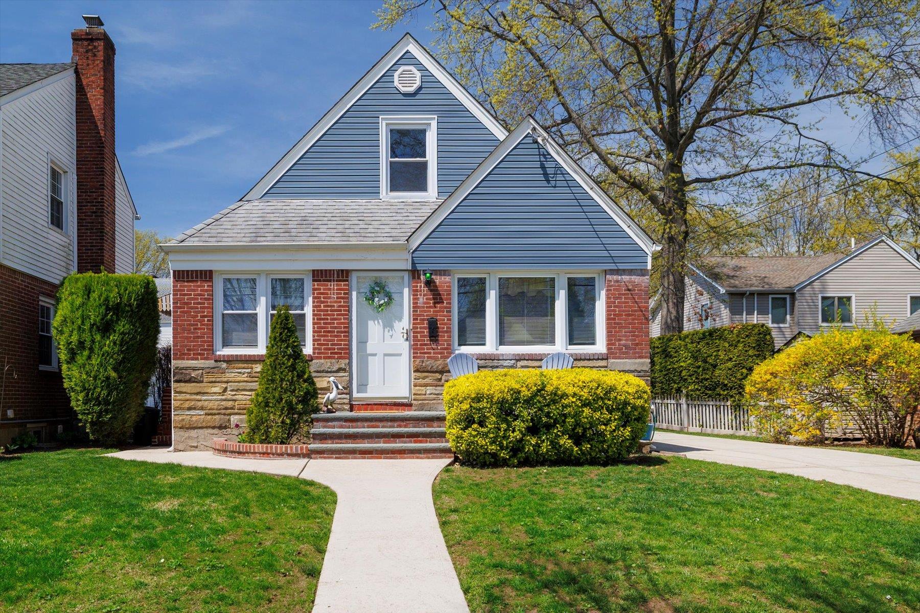 164 W Poplar Street Property Photo