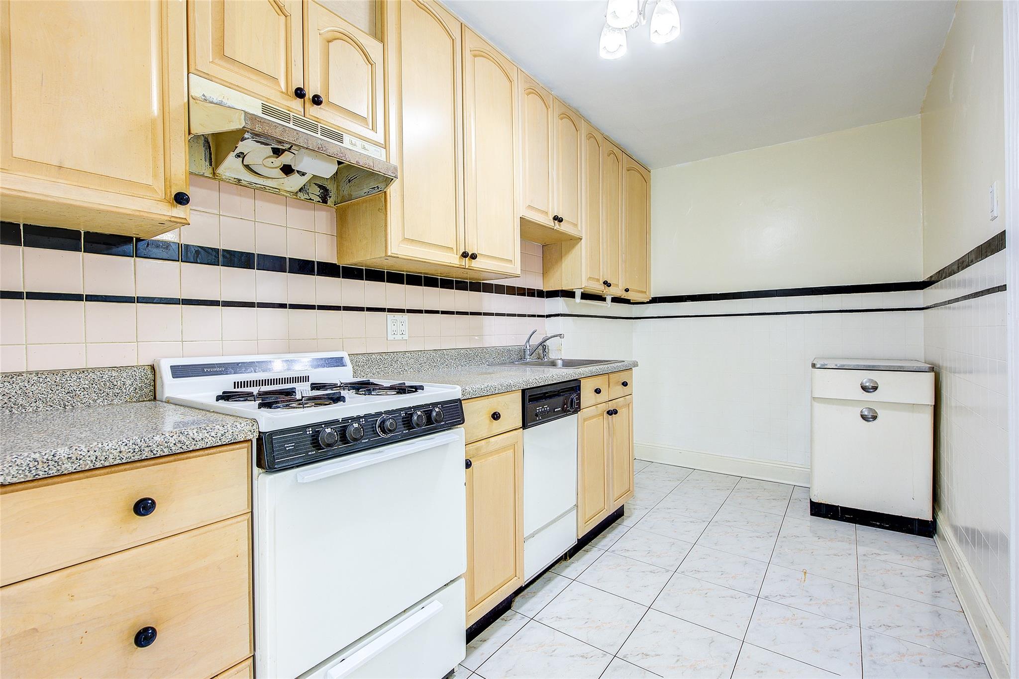 32-55 54th Street Property Photo 11