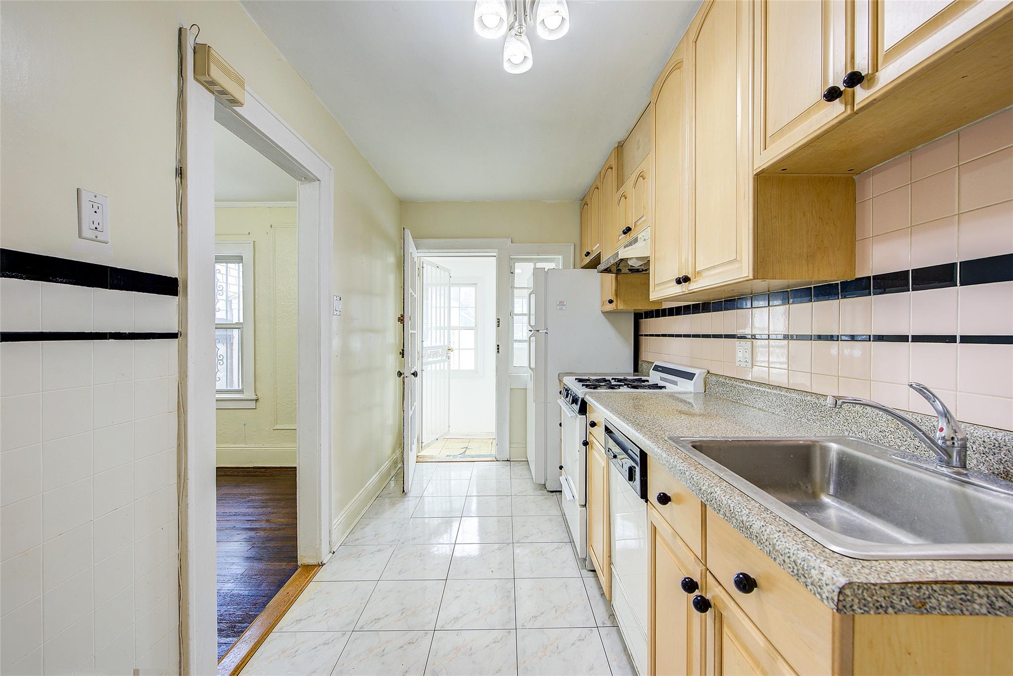 32-55 54th Street Property Photo 12