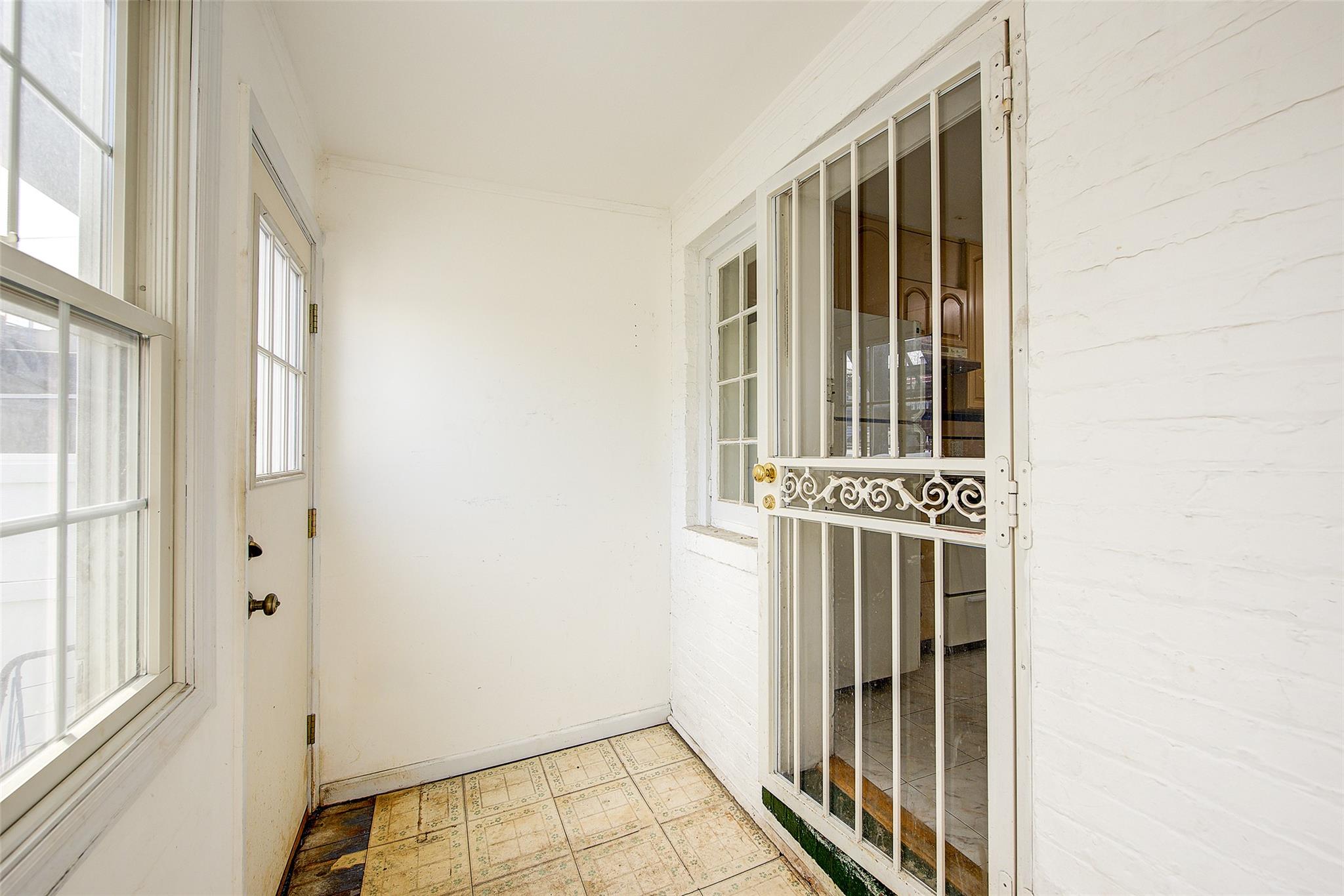 32-55 54th Street Property Photo 16