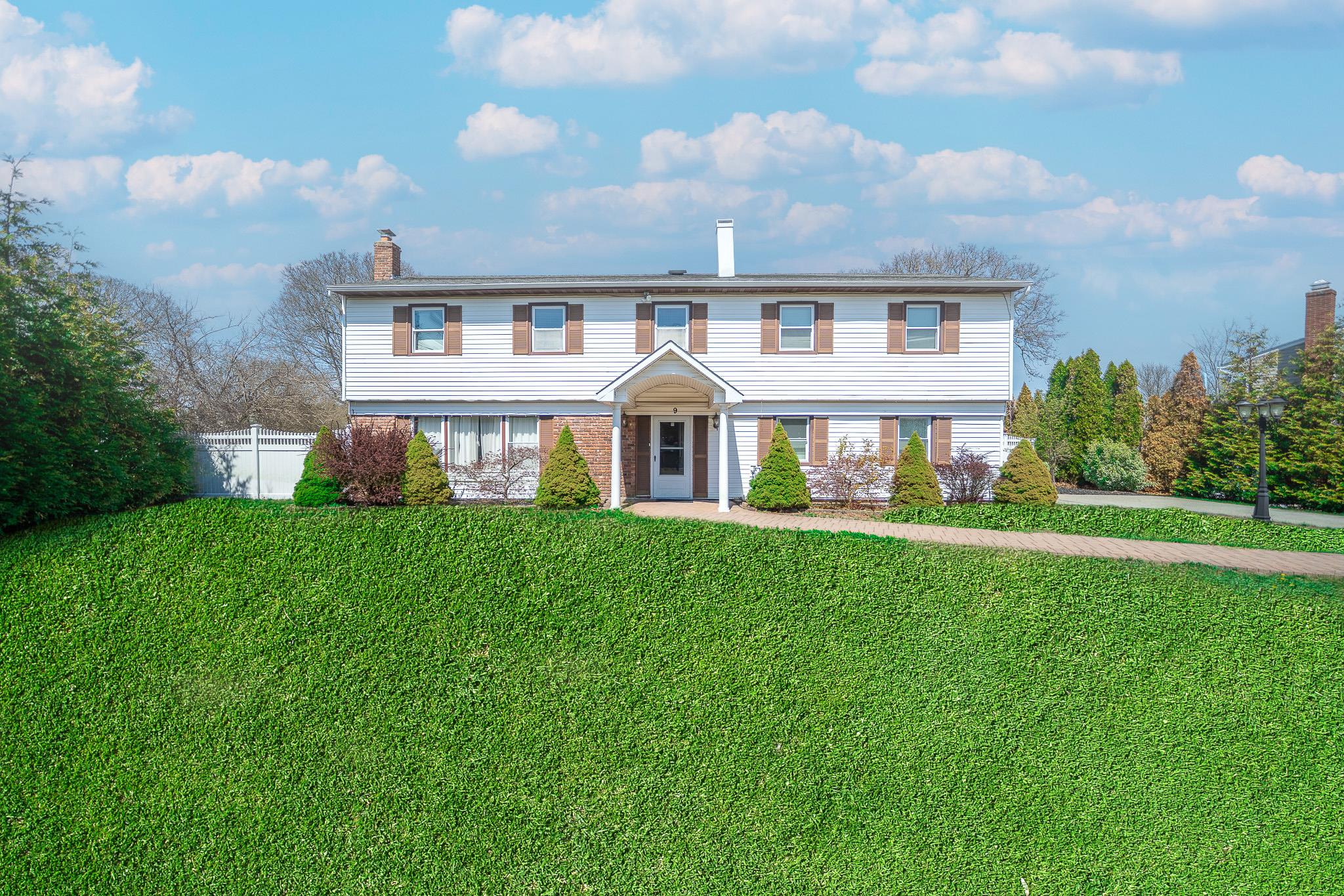 9 Michael Court Property Photo