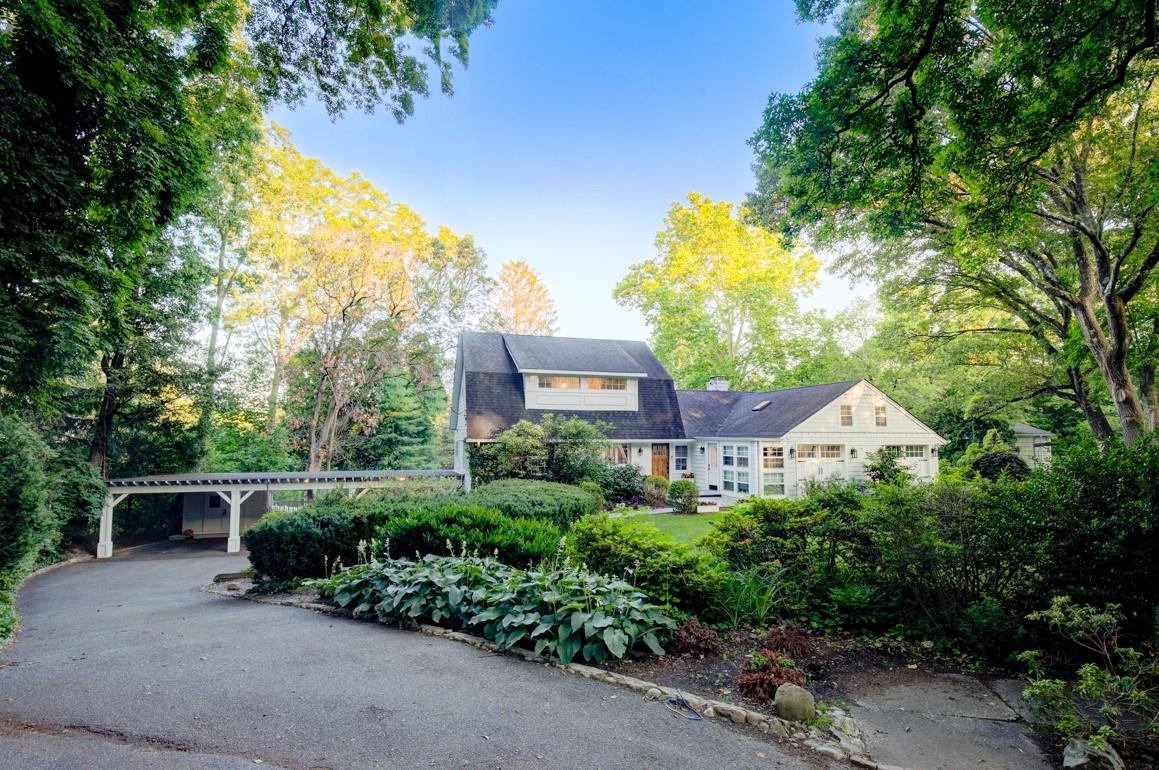 2 Spring Hollow Road Property Photo 4