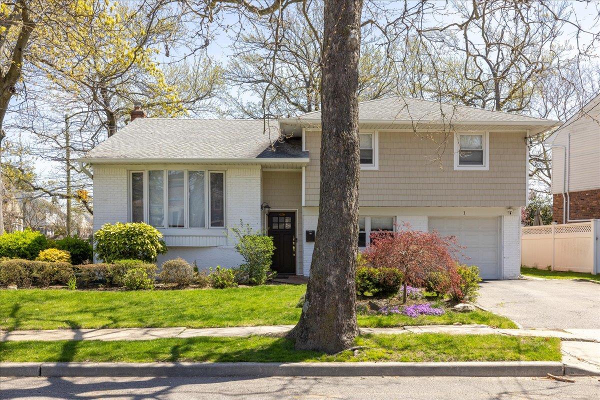 1 Newport Drive Property Photo