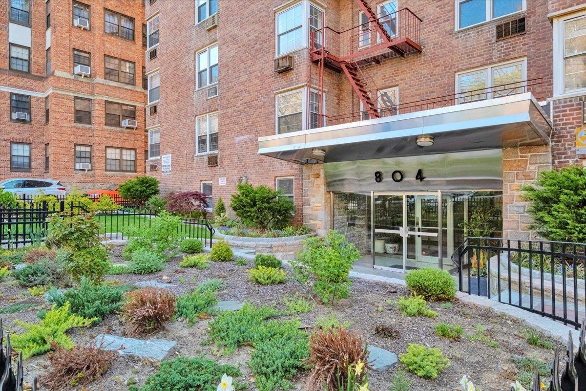 804 Bronx River Road 1a Property Photo 27