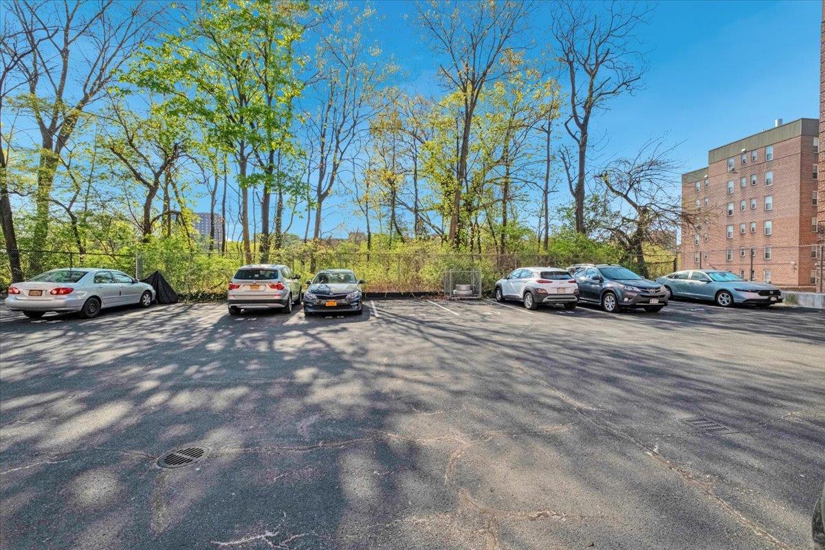 804 Bronx River Road 1a Property Photo 32