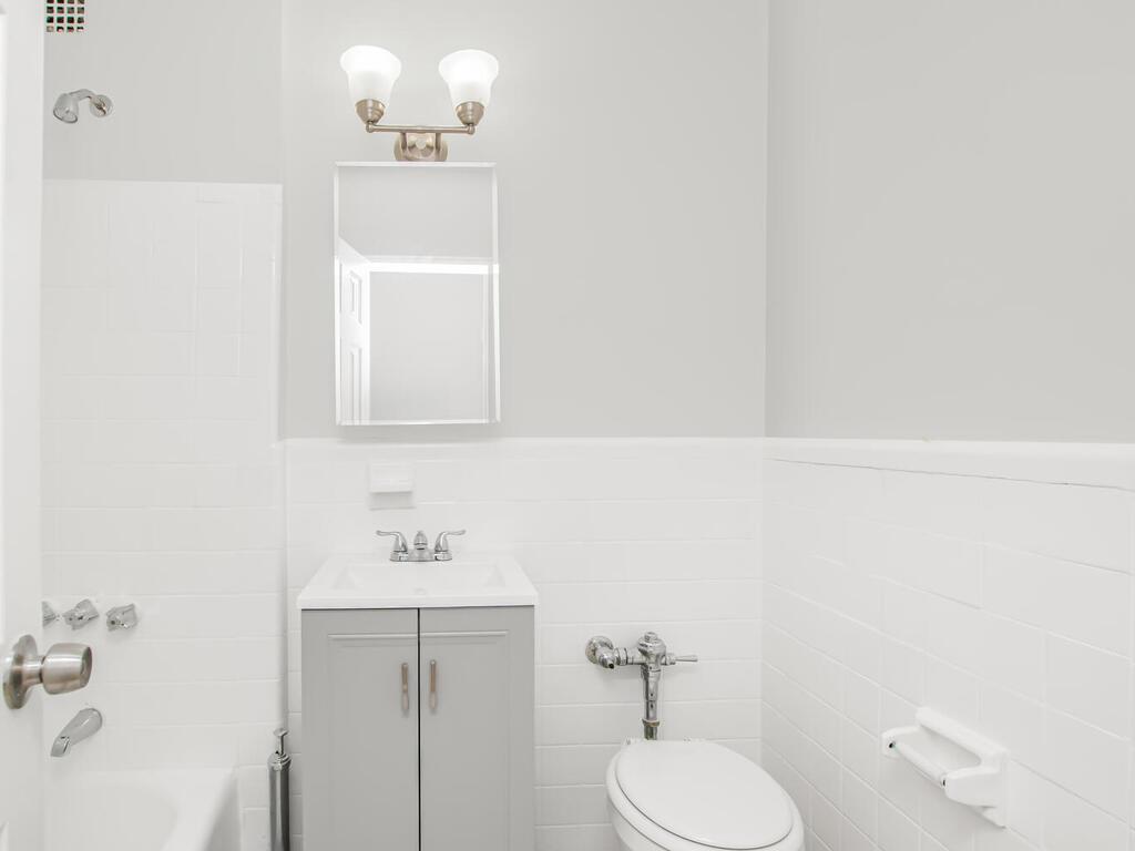 6535 Broadway 5c Property Photo 10
