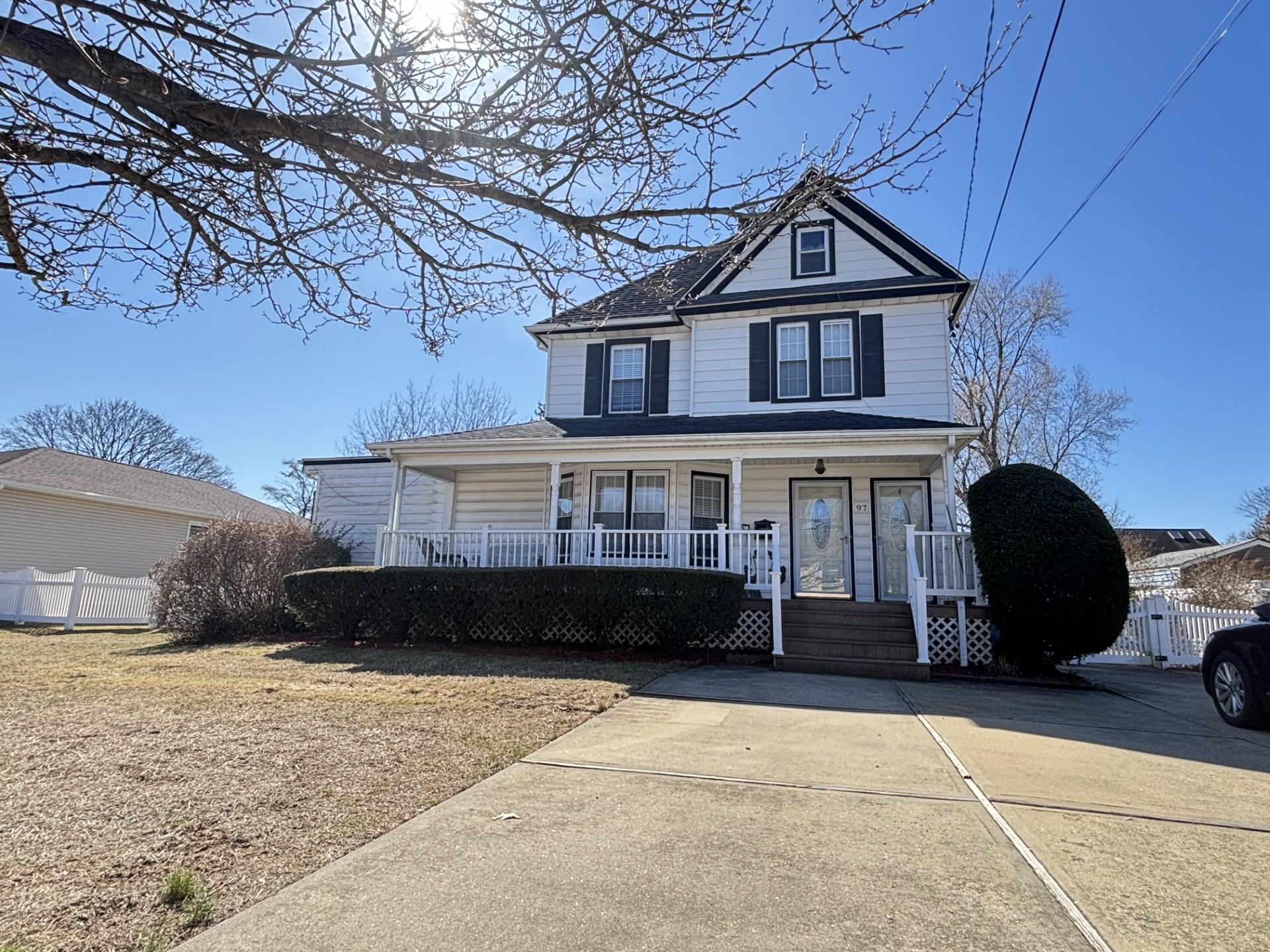 97 Garfield Pl Property Photo