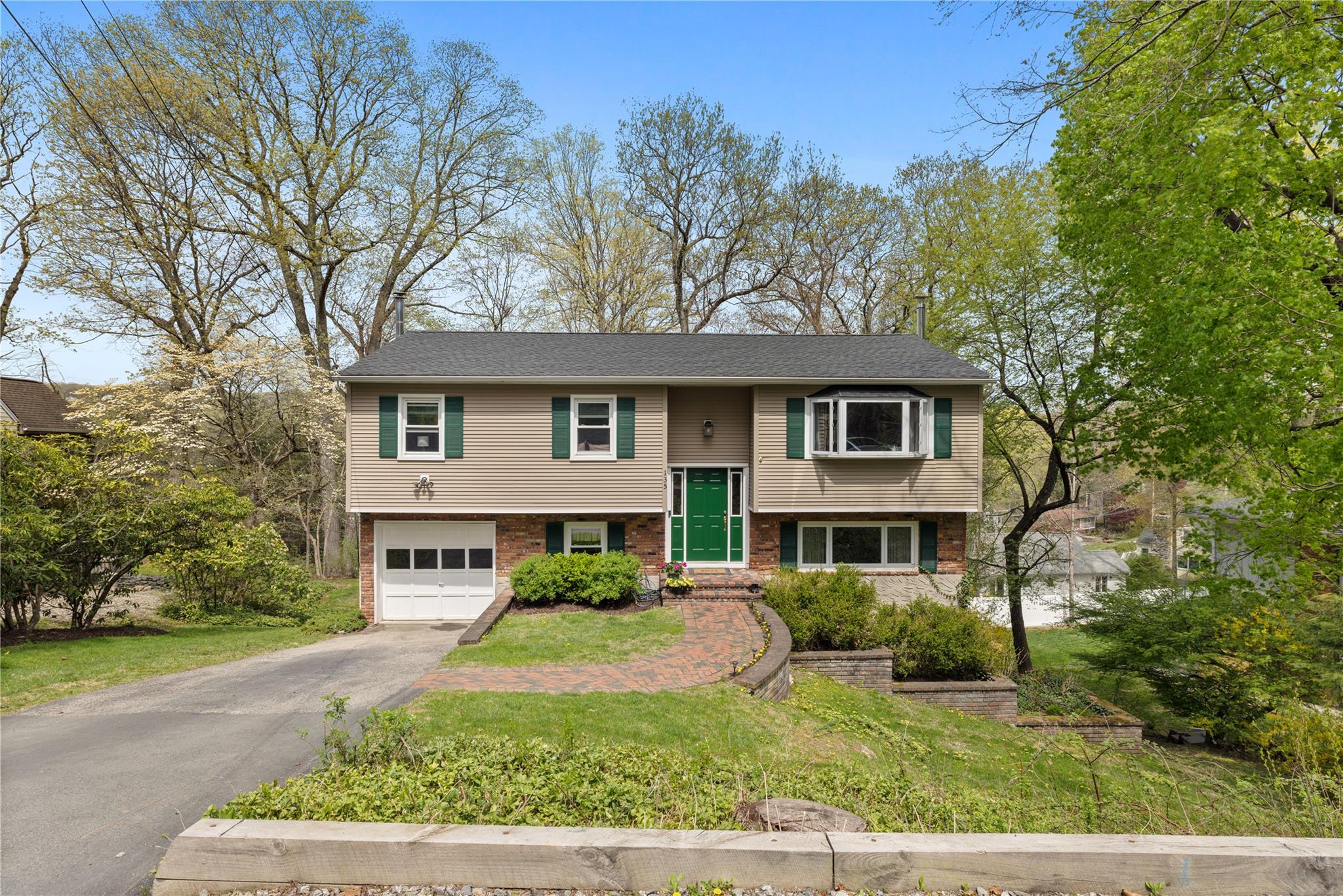 135 Stanwood Road Property Photo 1