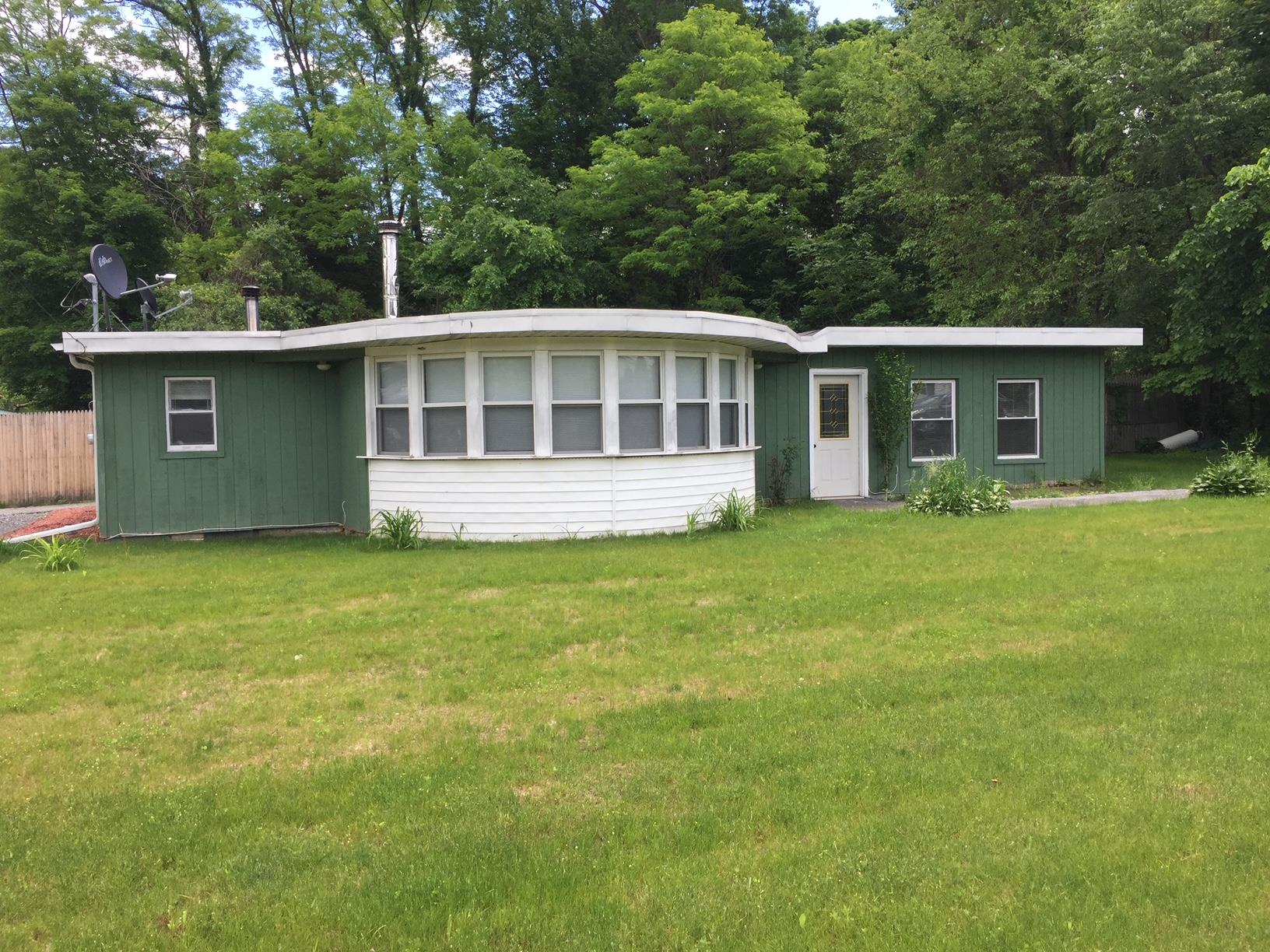 8064 Albany Post Rd Property Photo