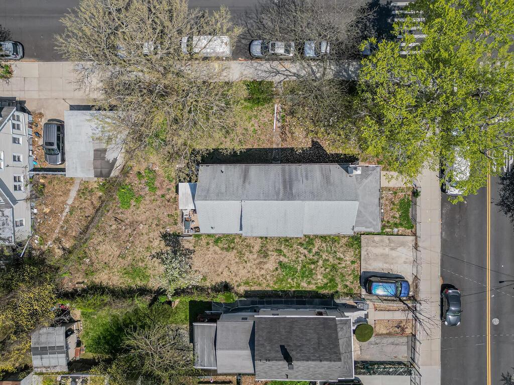 1765 Needham Avenue Property Photo 4