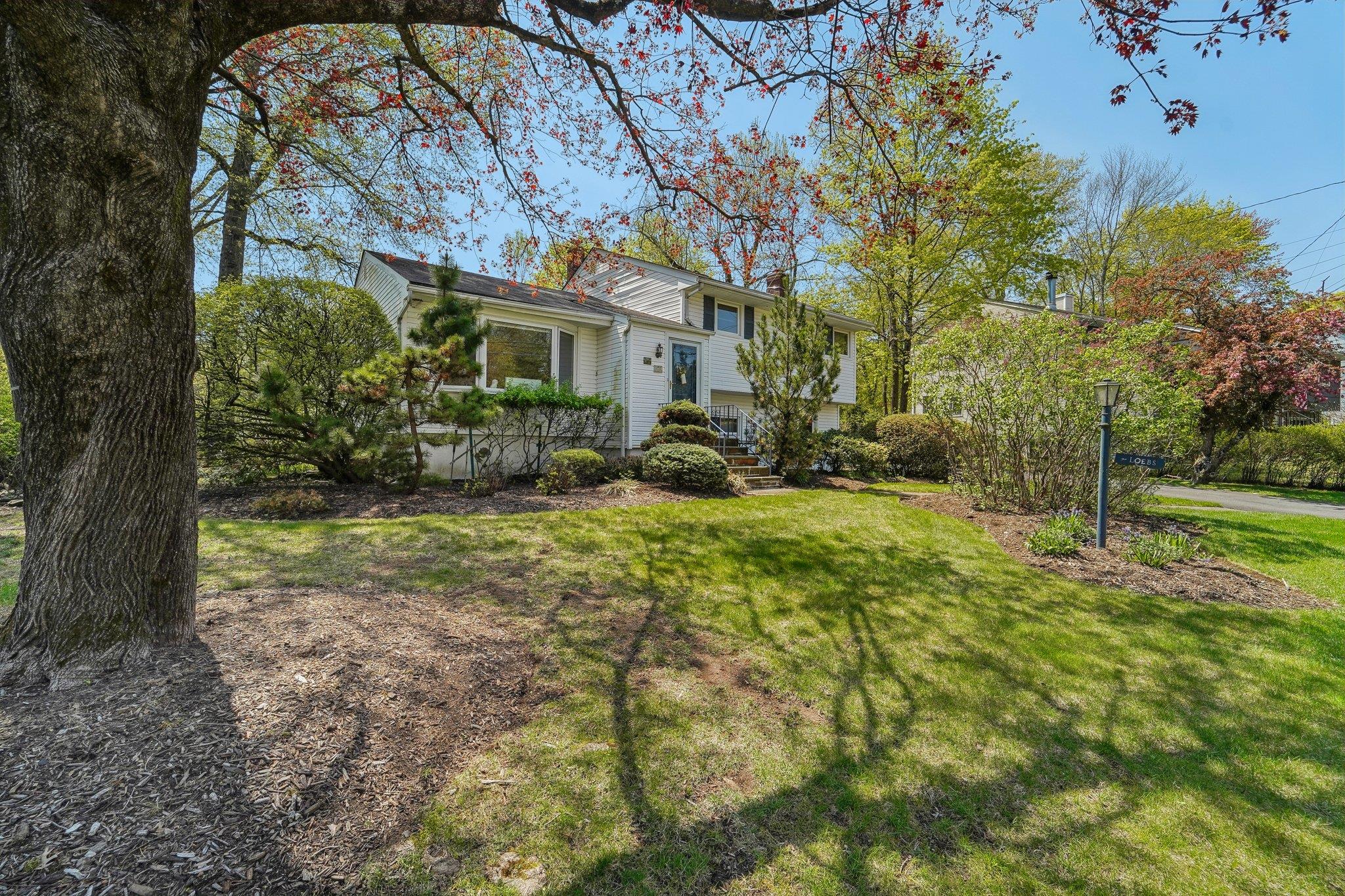 103 S Nauraushaun Road Property Photo 3
