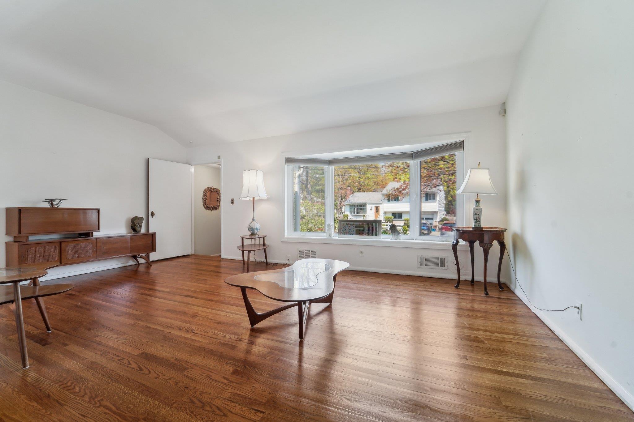 103 S Nauraushaun Road Property Photo 6
