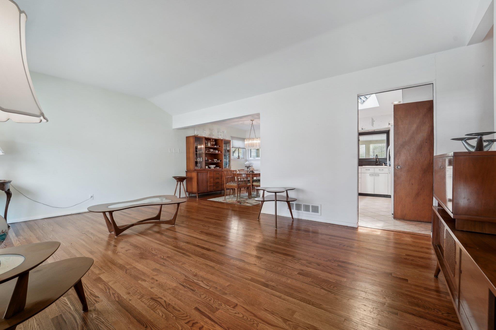 103 S Nauraushaun Road Property Photo 7