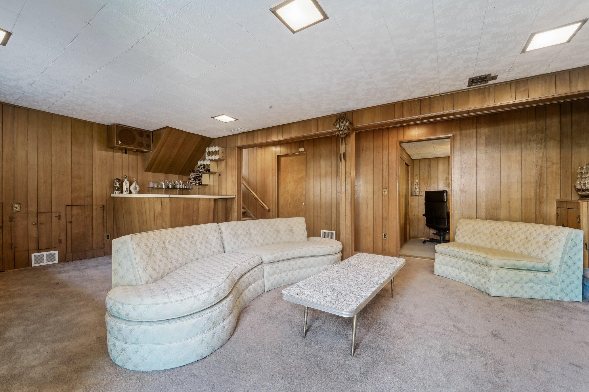 103 S Nauraushaun Road Property Photo 19