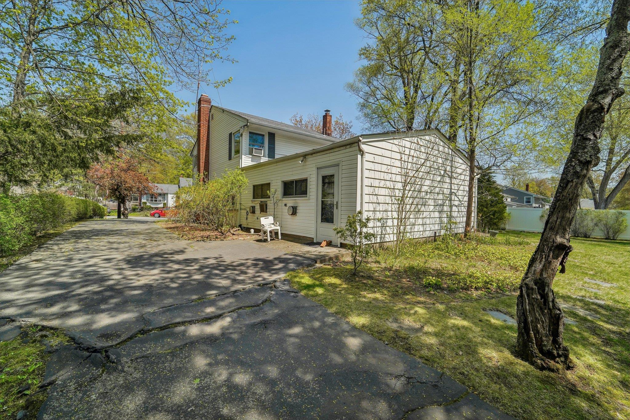 103 S Nauraushaun Road Property Photo 32