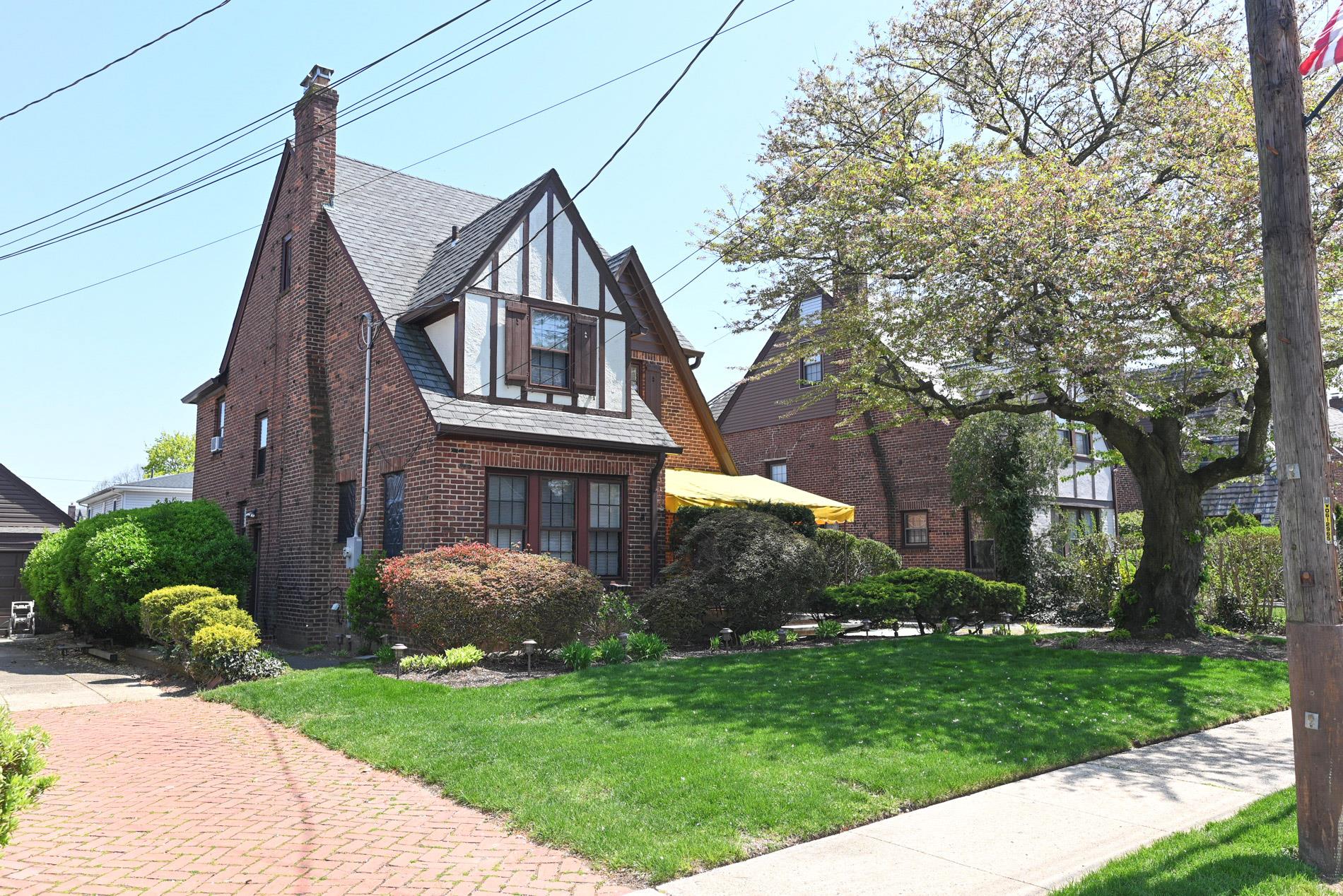 11530 Real Estate Listings Main Image
