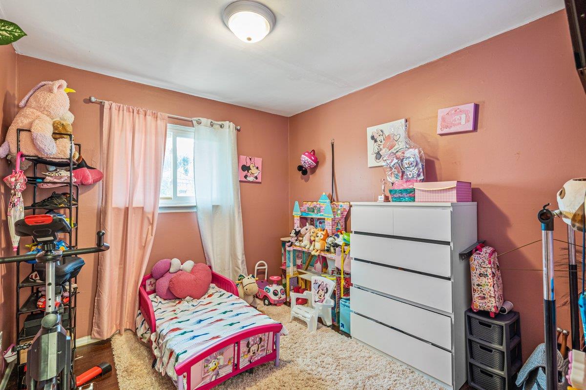 5 Lantern Street Property Photo 15