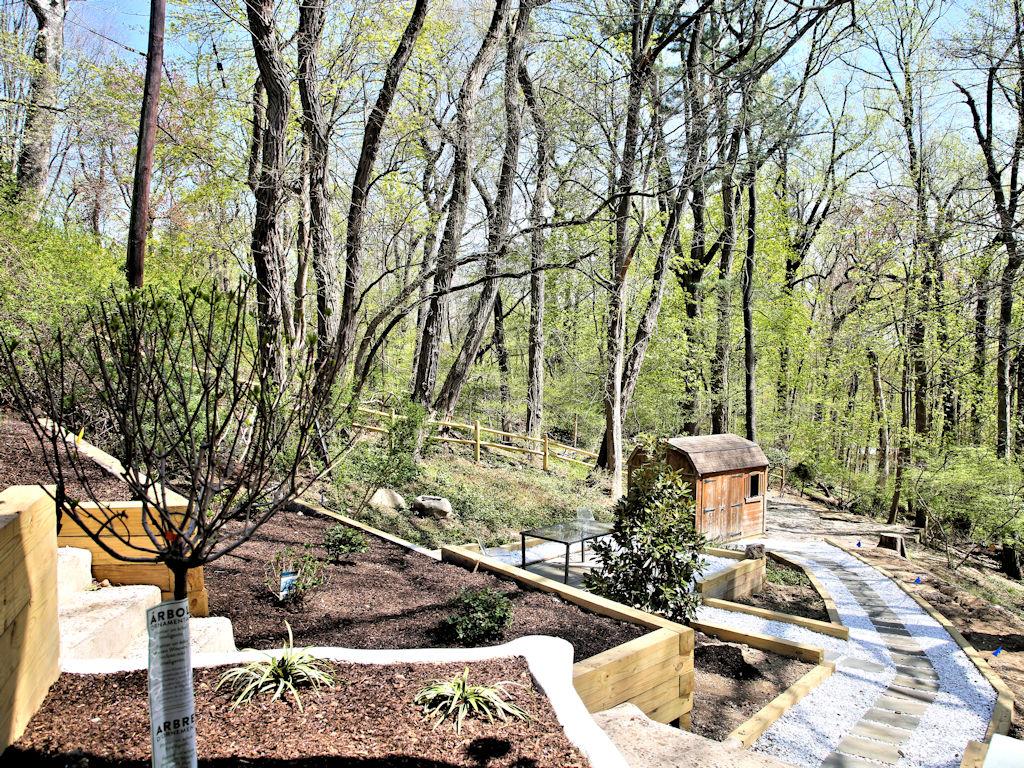 216 Woodhampton Drive Property Photo 3