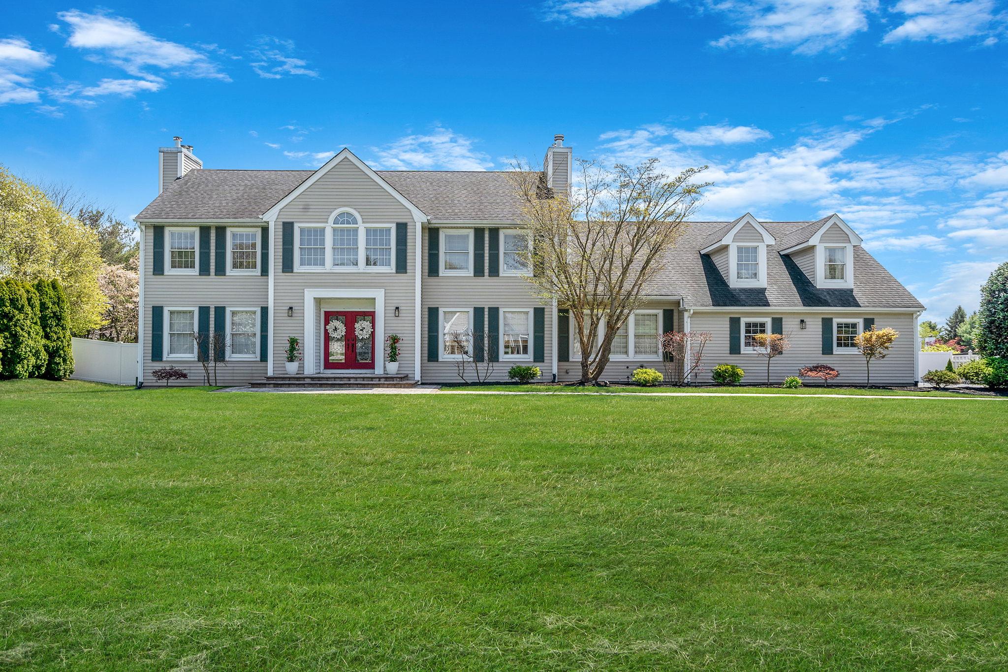 North Country Road School Real Estate Listings Main Image