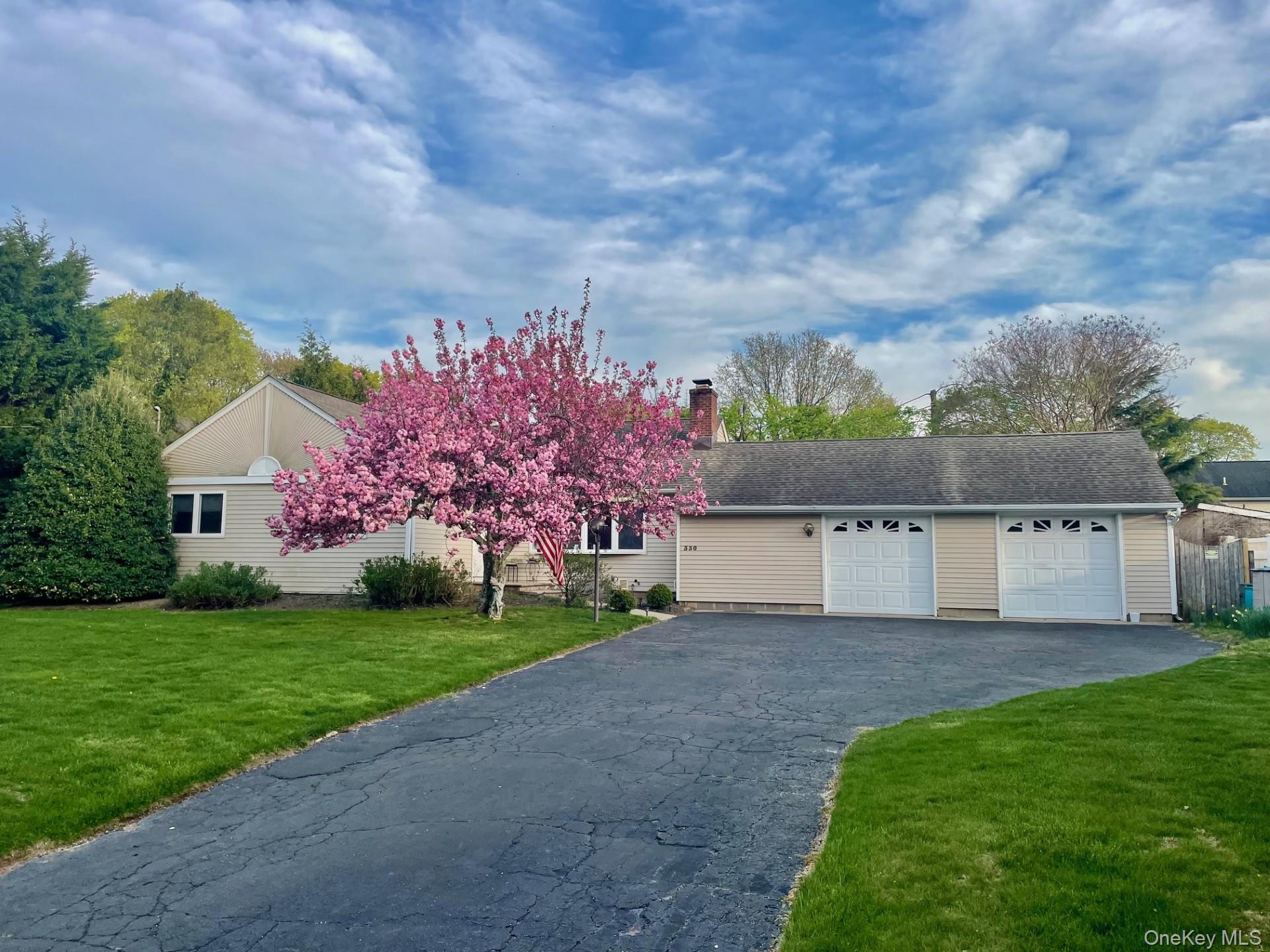330 Scudder Avenue Property Photo 1