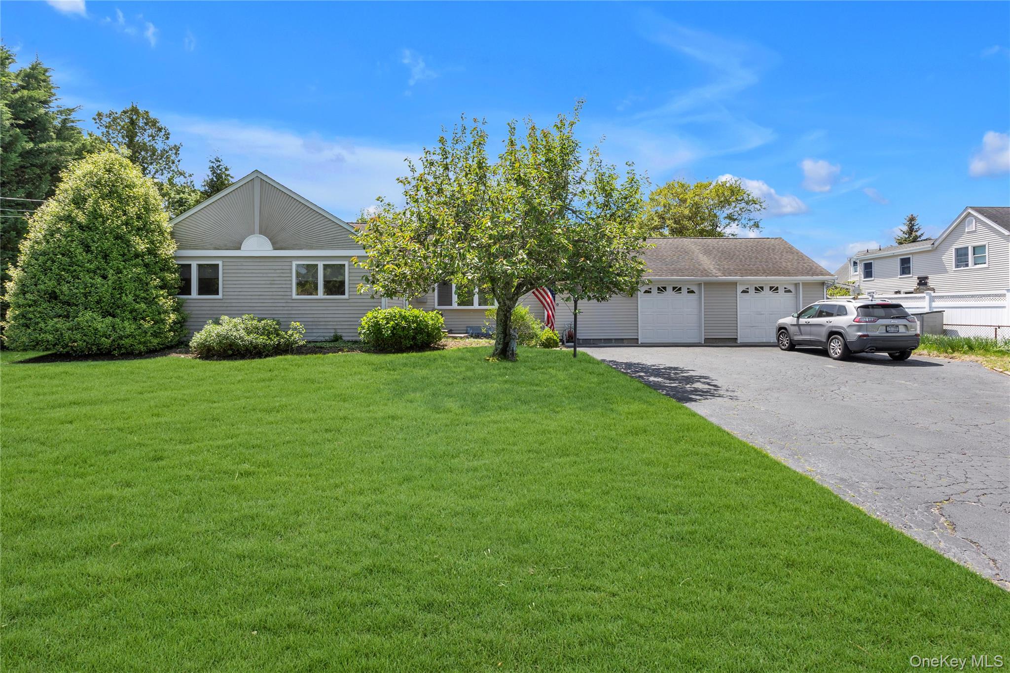 330 Scudder Avenue Property Photo 2