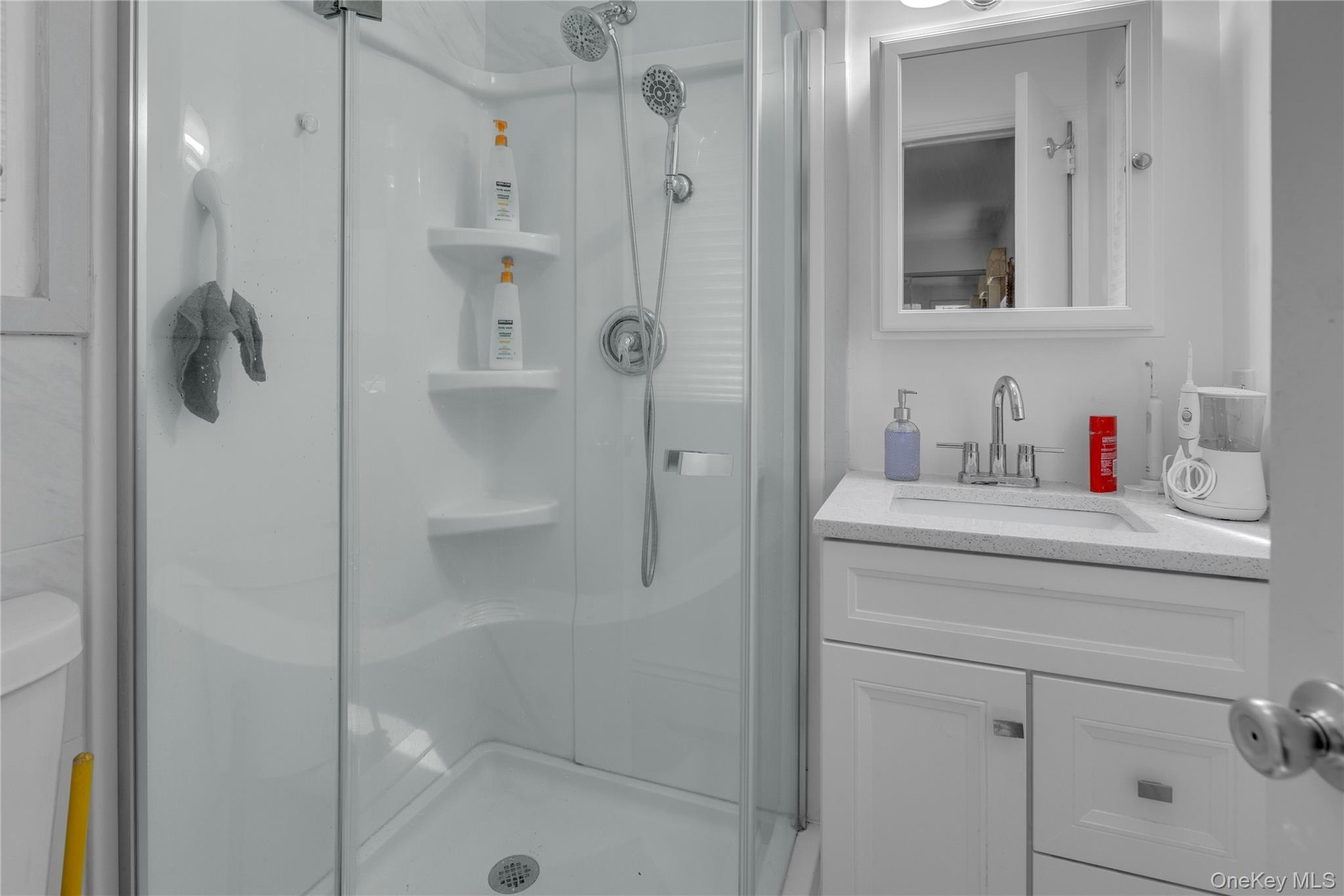 330 Scudder Avenue Property Photo 14