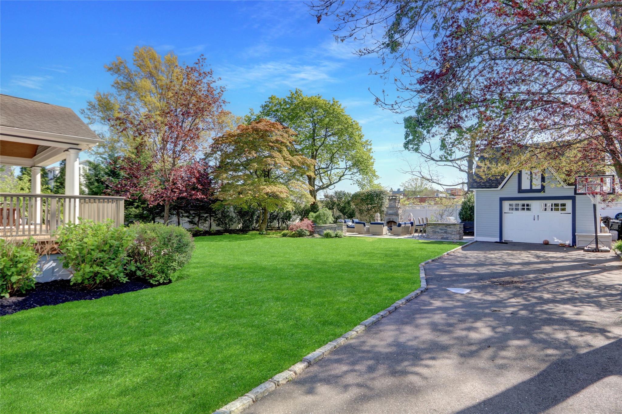 20 Irving Place Property Photo 5