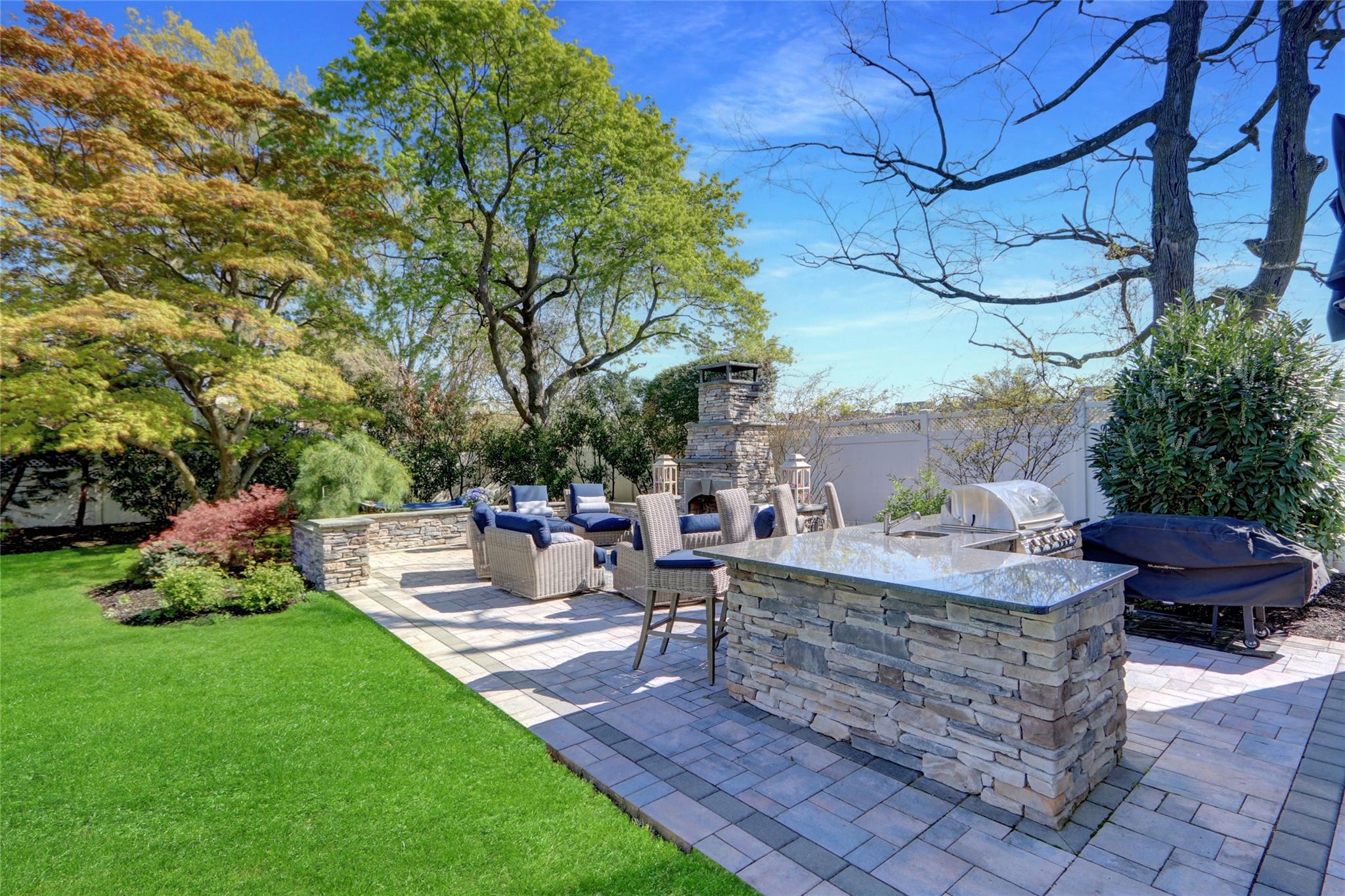20 Irving Place Property Photo 6