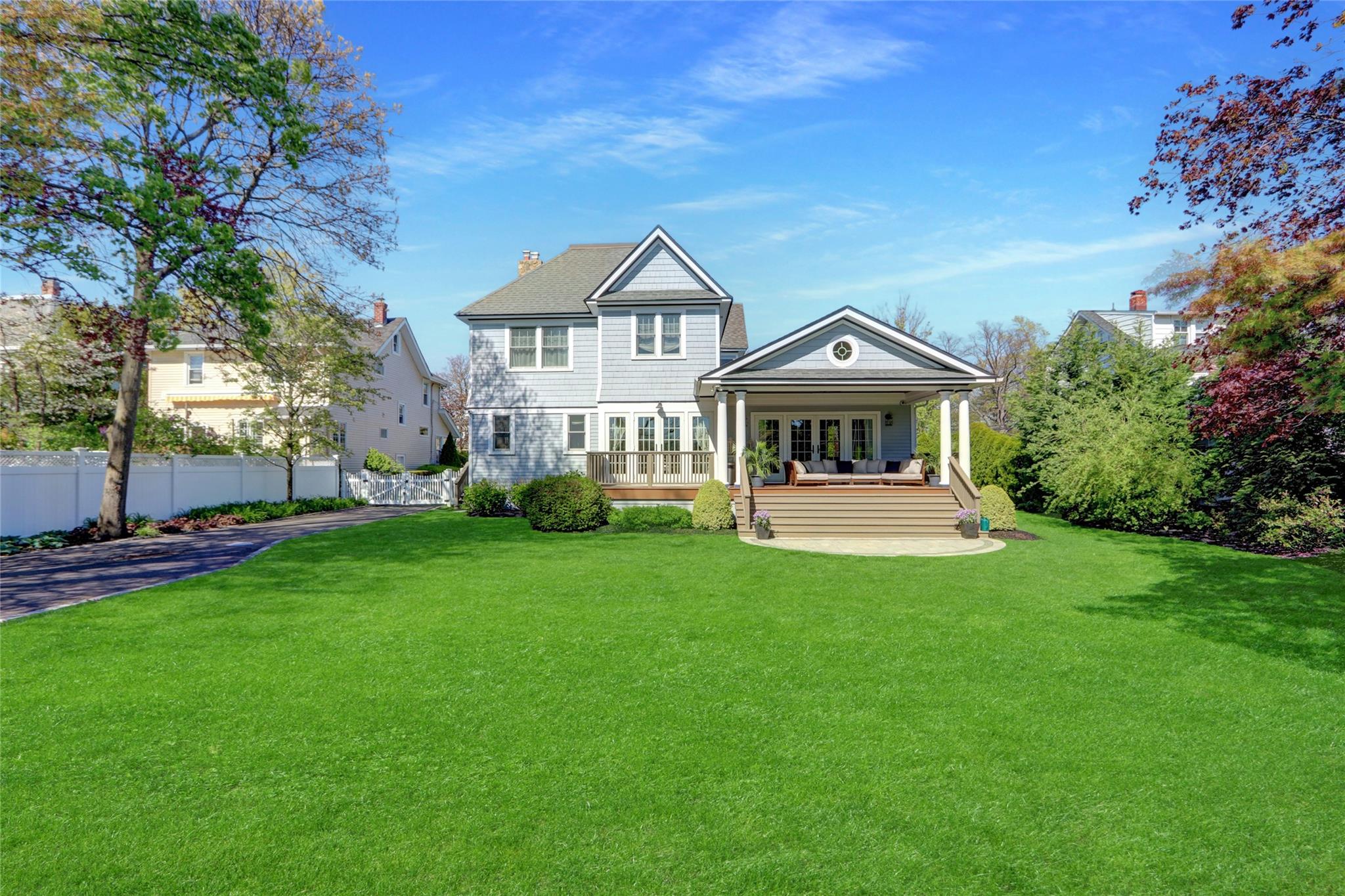 20 Irving Place Property Photo 8