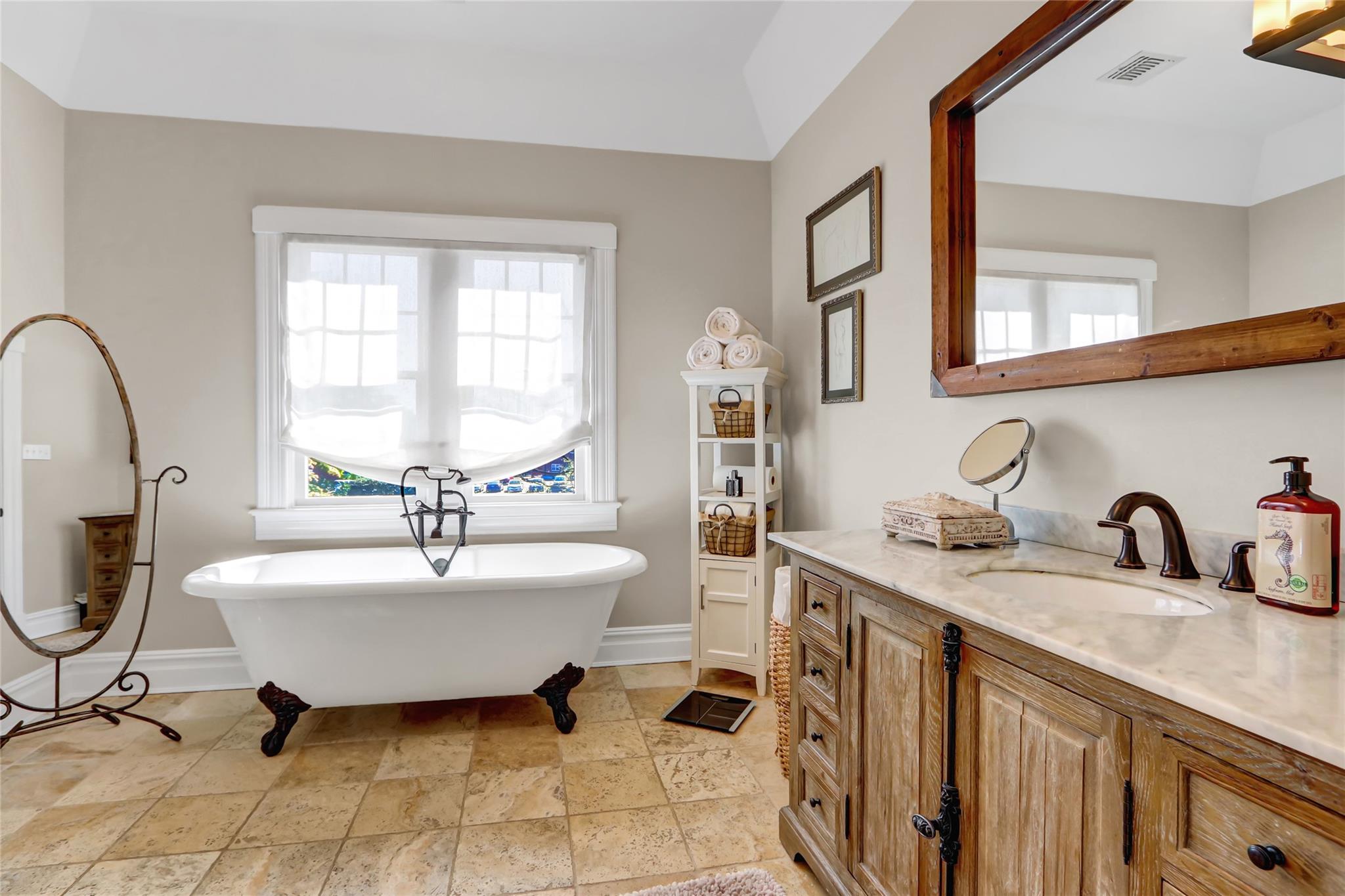 20 Irving Place Property Photo 27