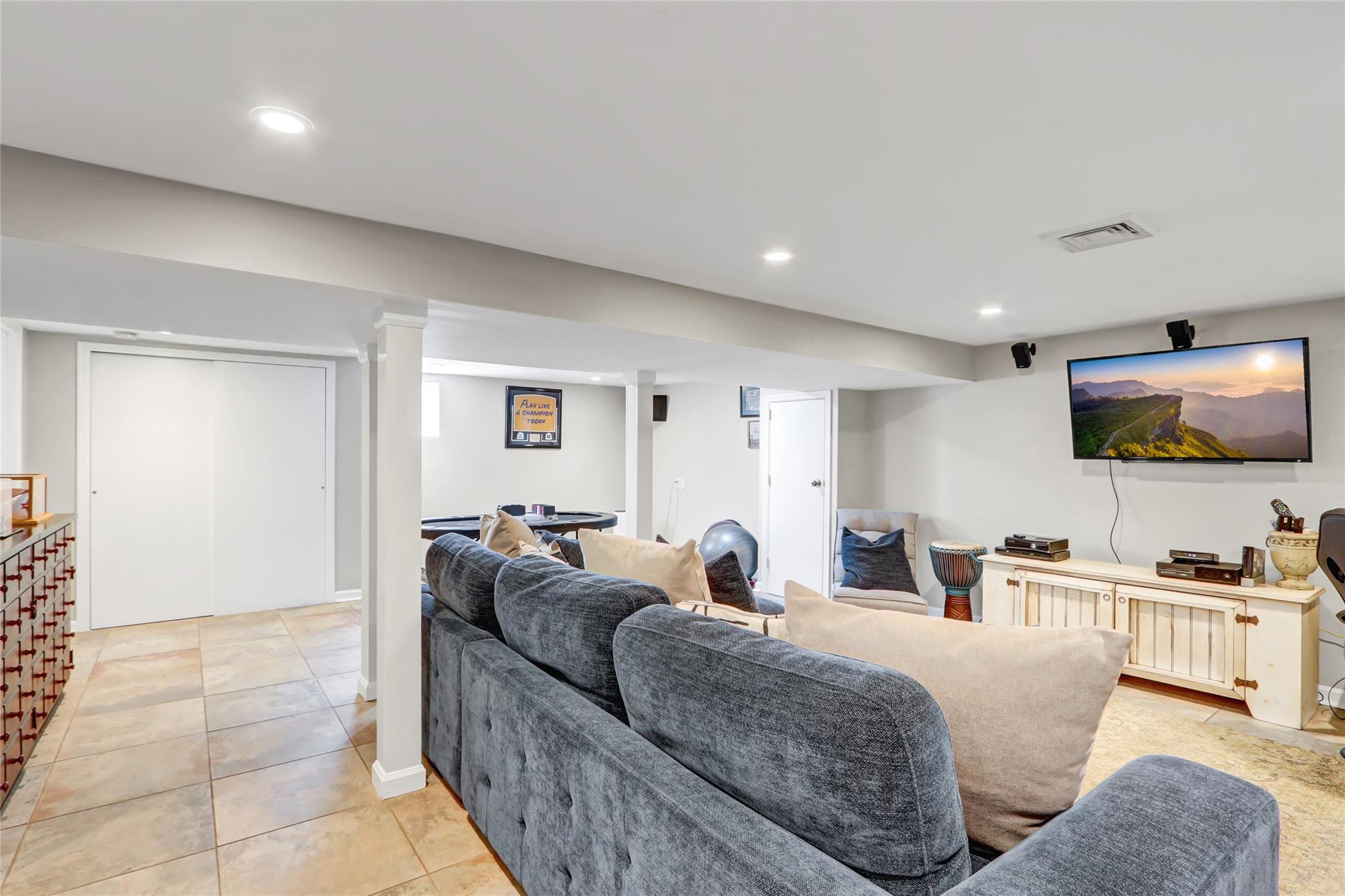 20 Irving Place Property Photo 36