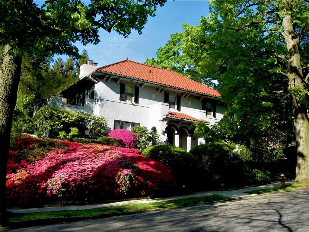 10552 Real Estate Listings Main Image