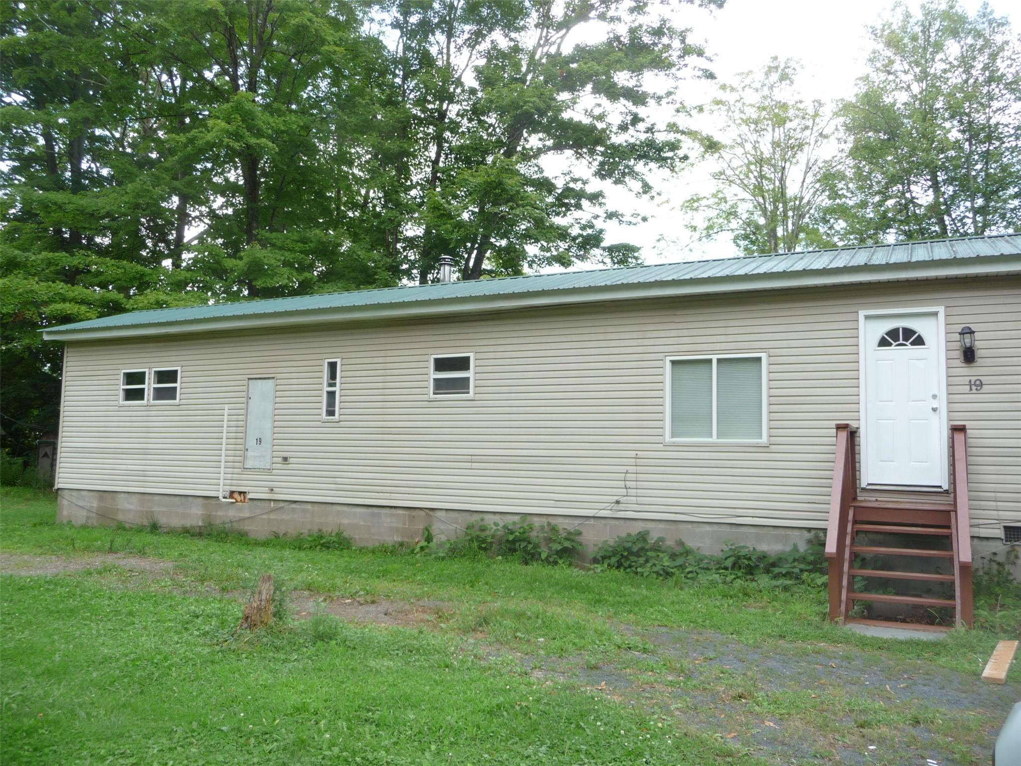 19 1st St Property Photo