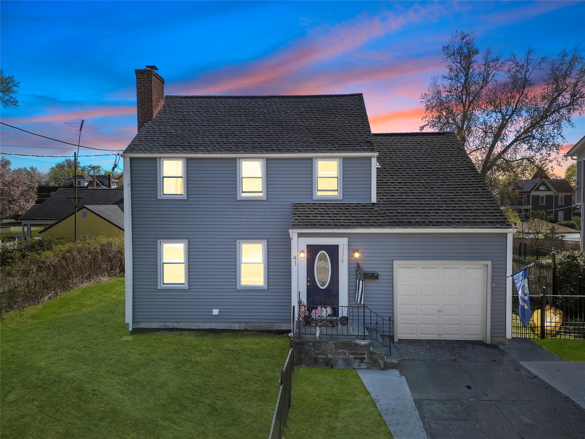 41 Verplanck Ave Property Photo
