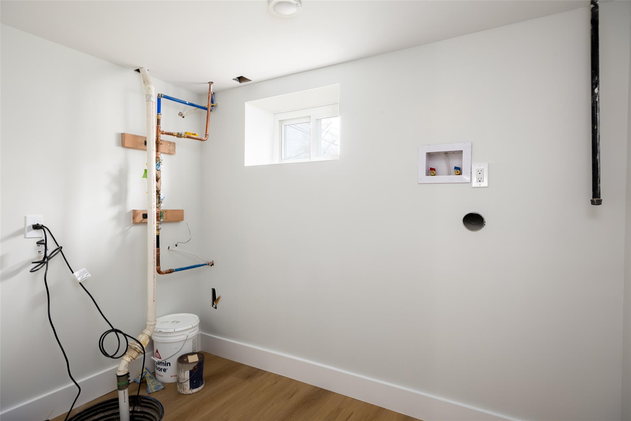 2464 Riverside Avenue Property Photo 29