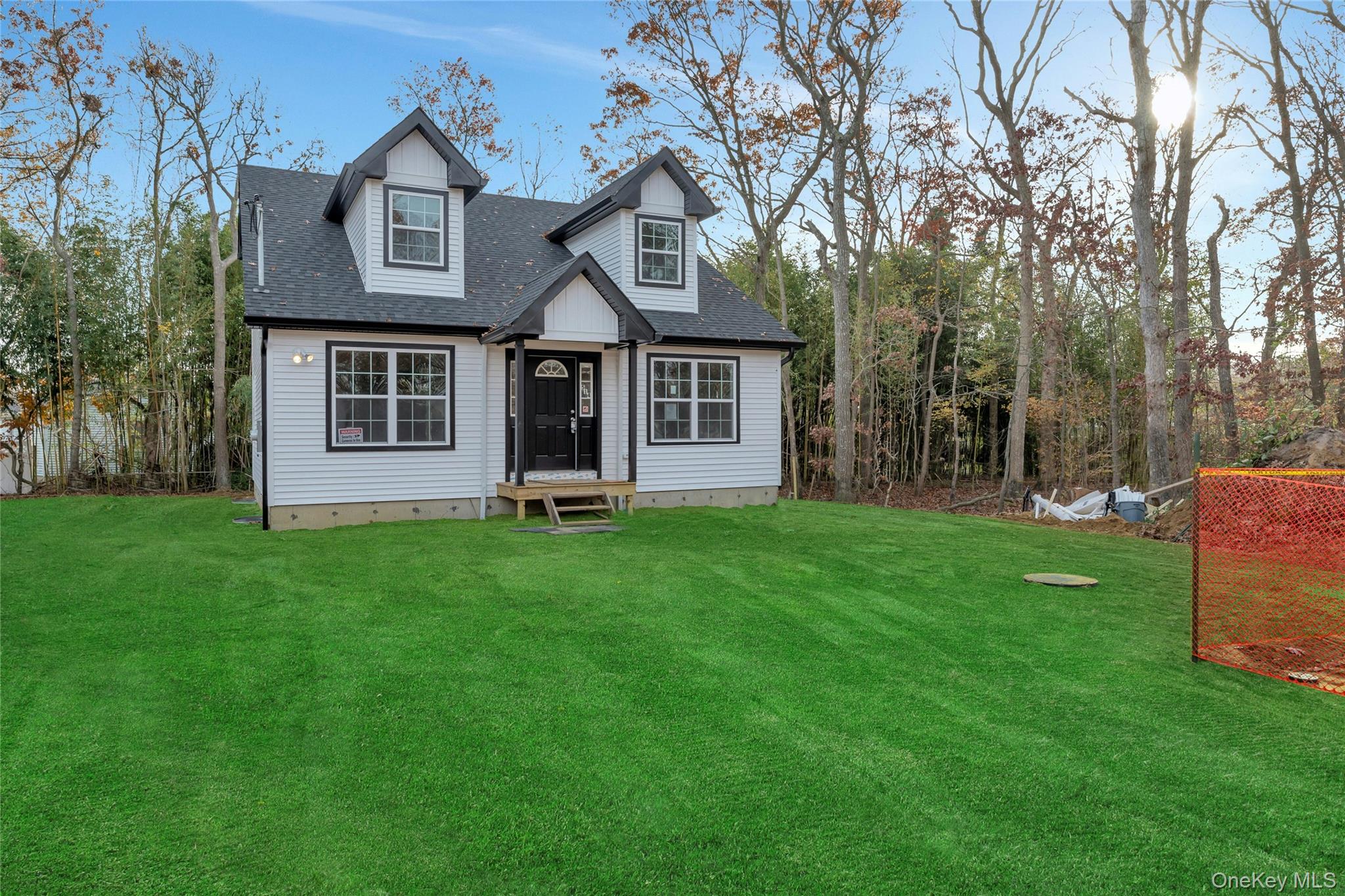 305 Commack Road Property Photo 2