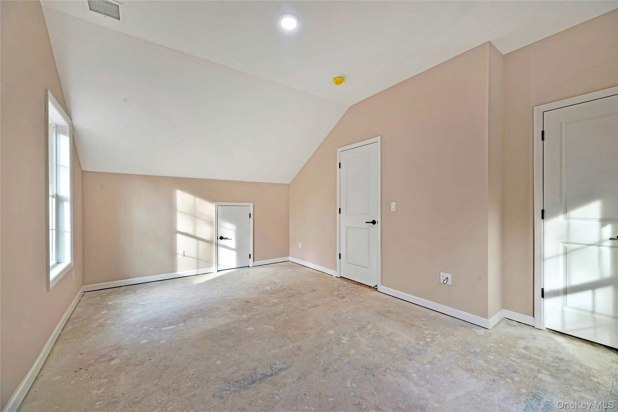 305 Commack Road Property Photo 12