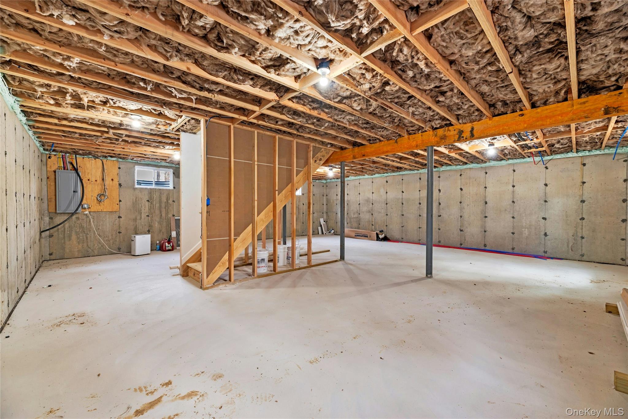 305 Commack Road Property Photo 13